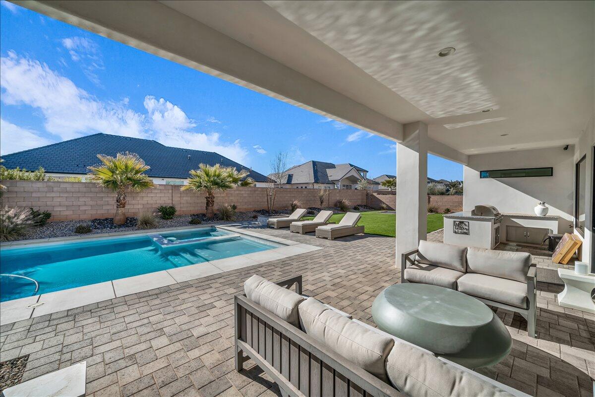 MOORLAND PARK - Residential