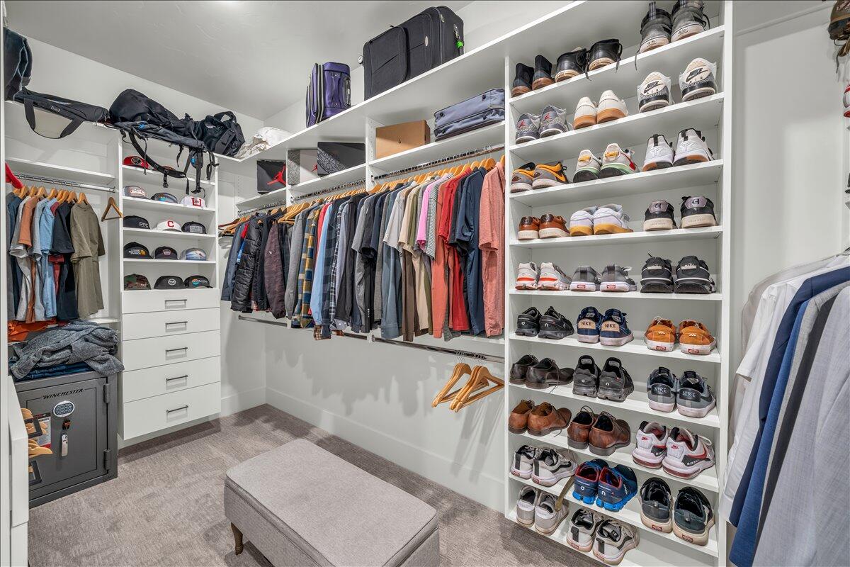 MOORLAND PARK - Residential