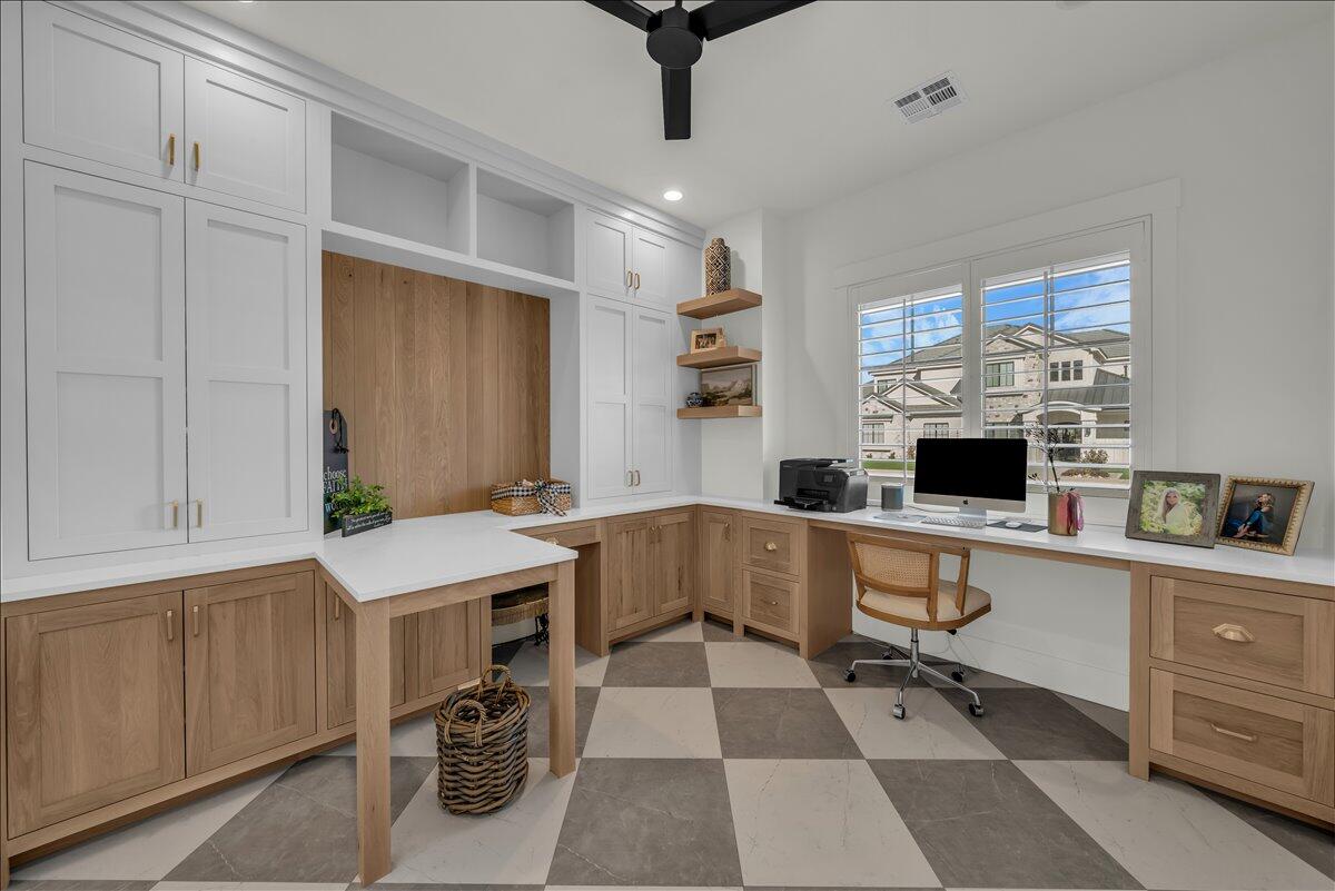 MOORLAND PARK - Residential