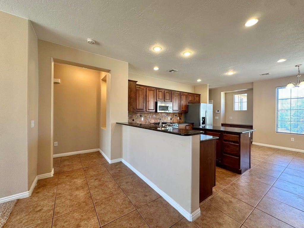 Photo of 1220 N Spring Valley DR, Washington, UT 84780 (MLS # 26-274353)