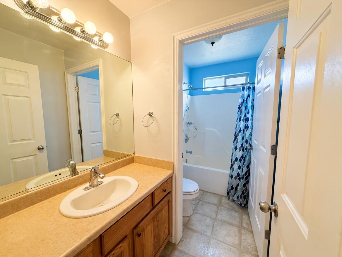 HAWK HOLLOW TOWNHOMES - Residential