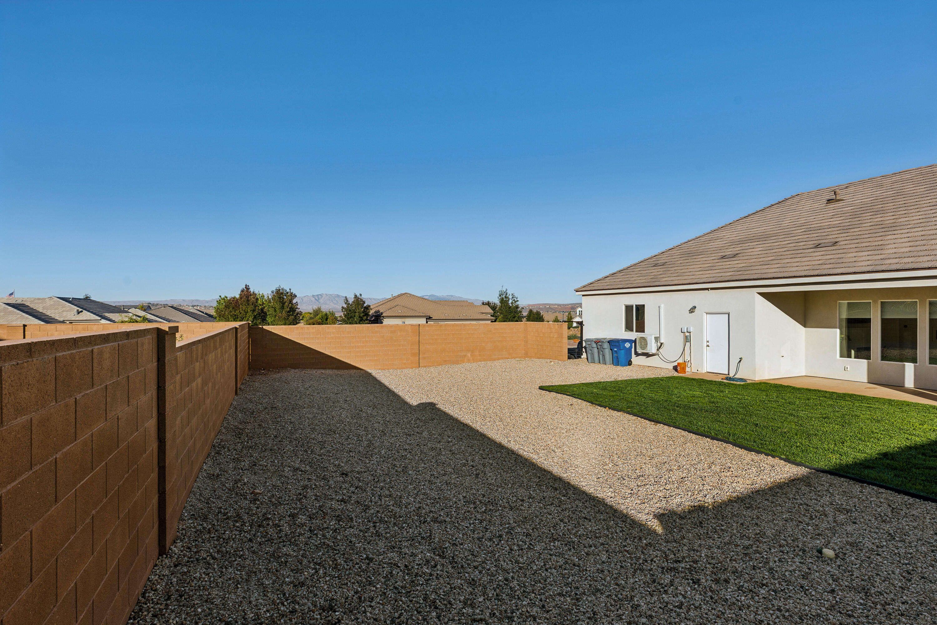 ROADRUNNER RIDGE - Residential