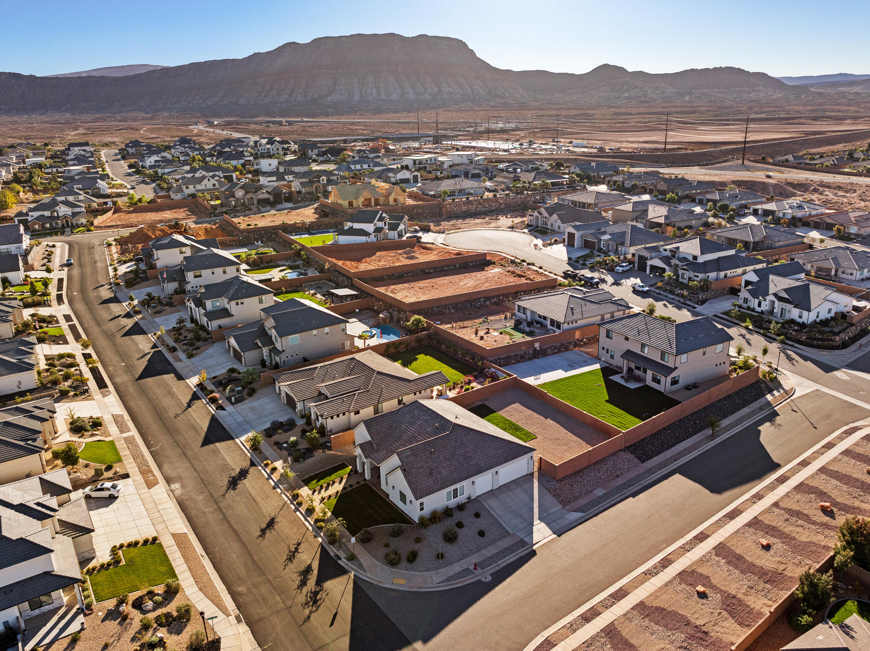 ROADRUNNER RIDGE - Residential