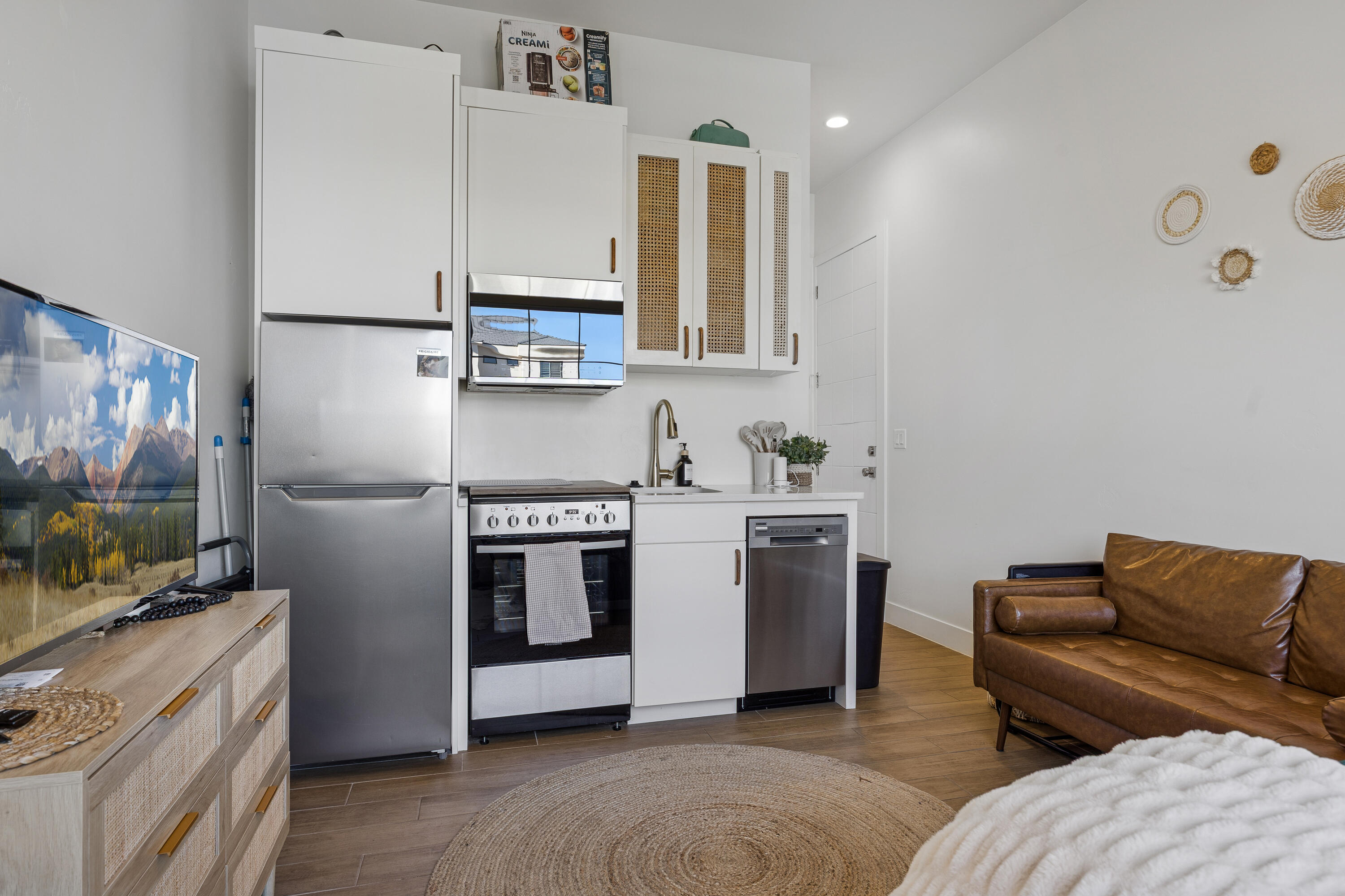 ROADRUNNER RIDGE - Residential