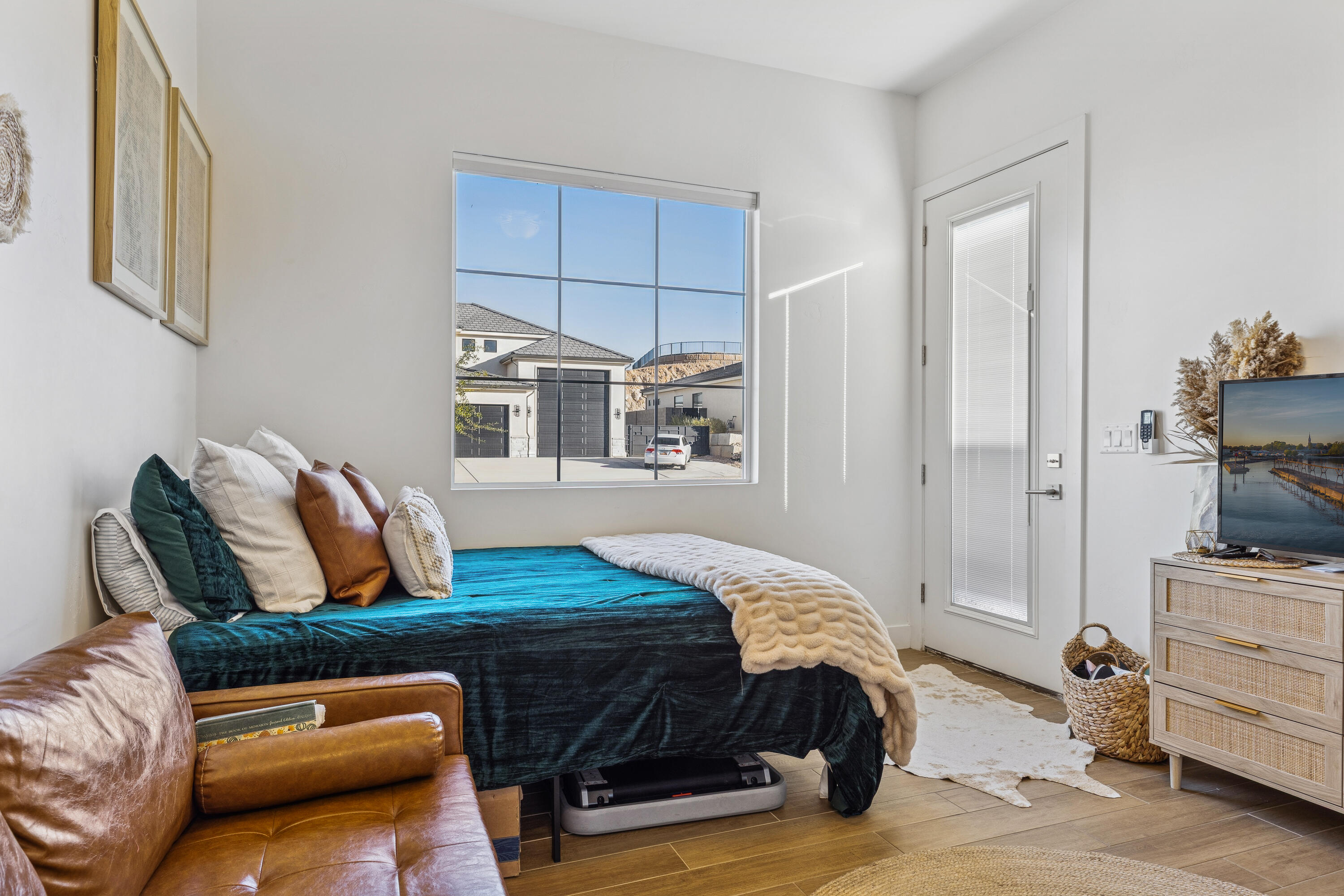 ROADRUNNER RIDGE - Residential