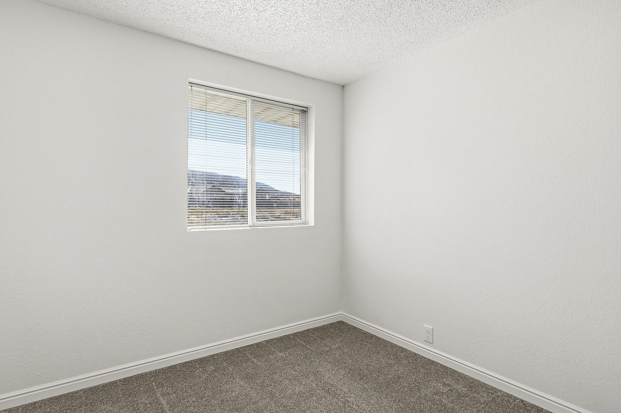 EAST RIDGE - Residential Income