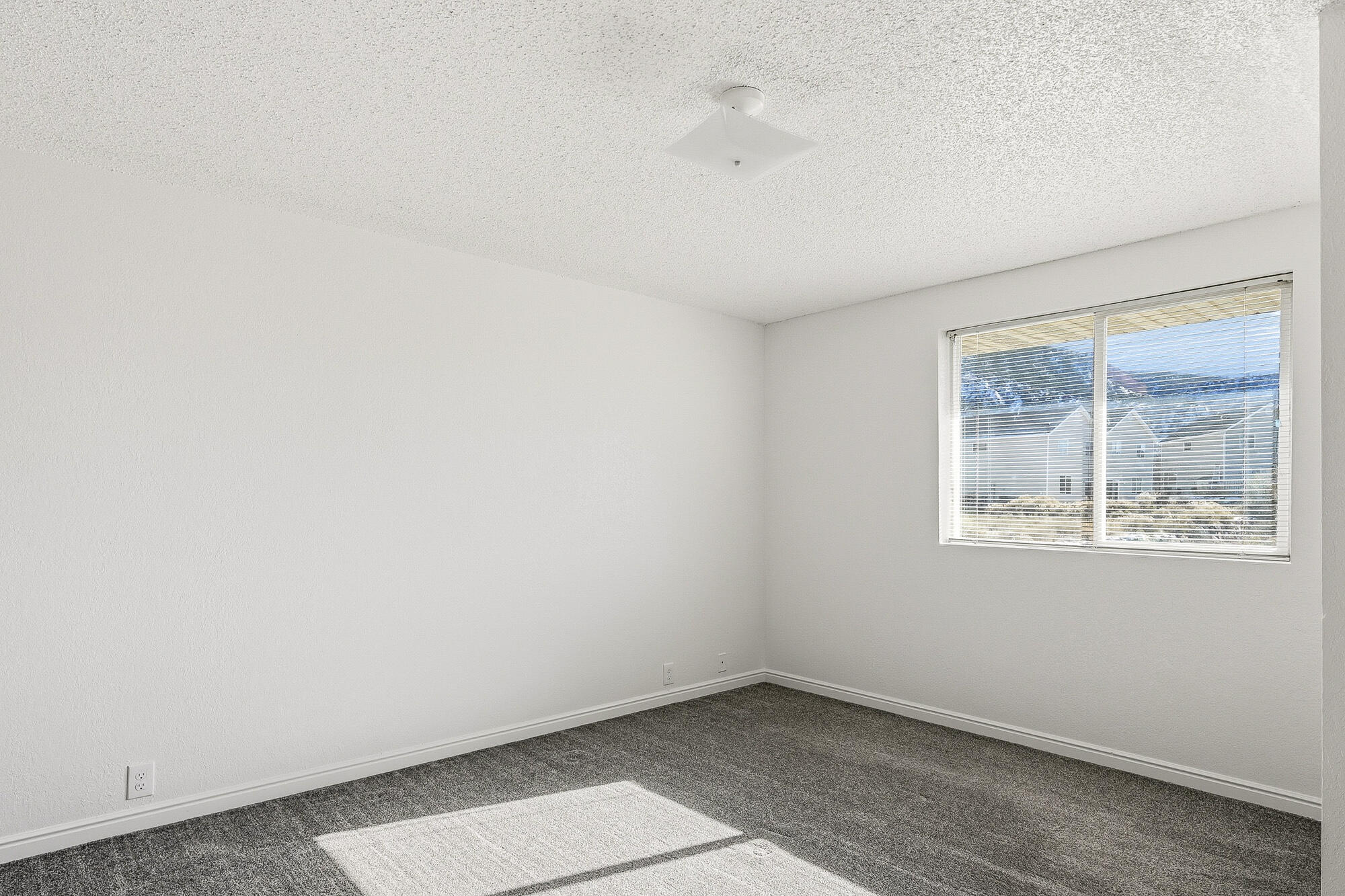 EAST RIDGE - Residential Income