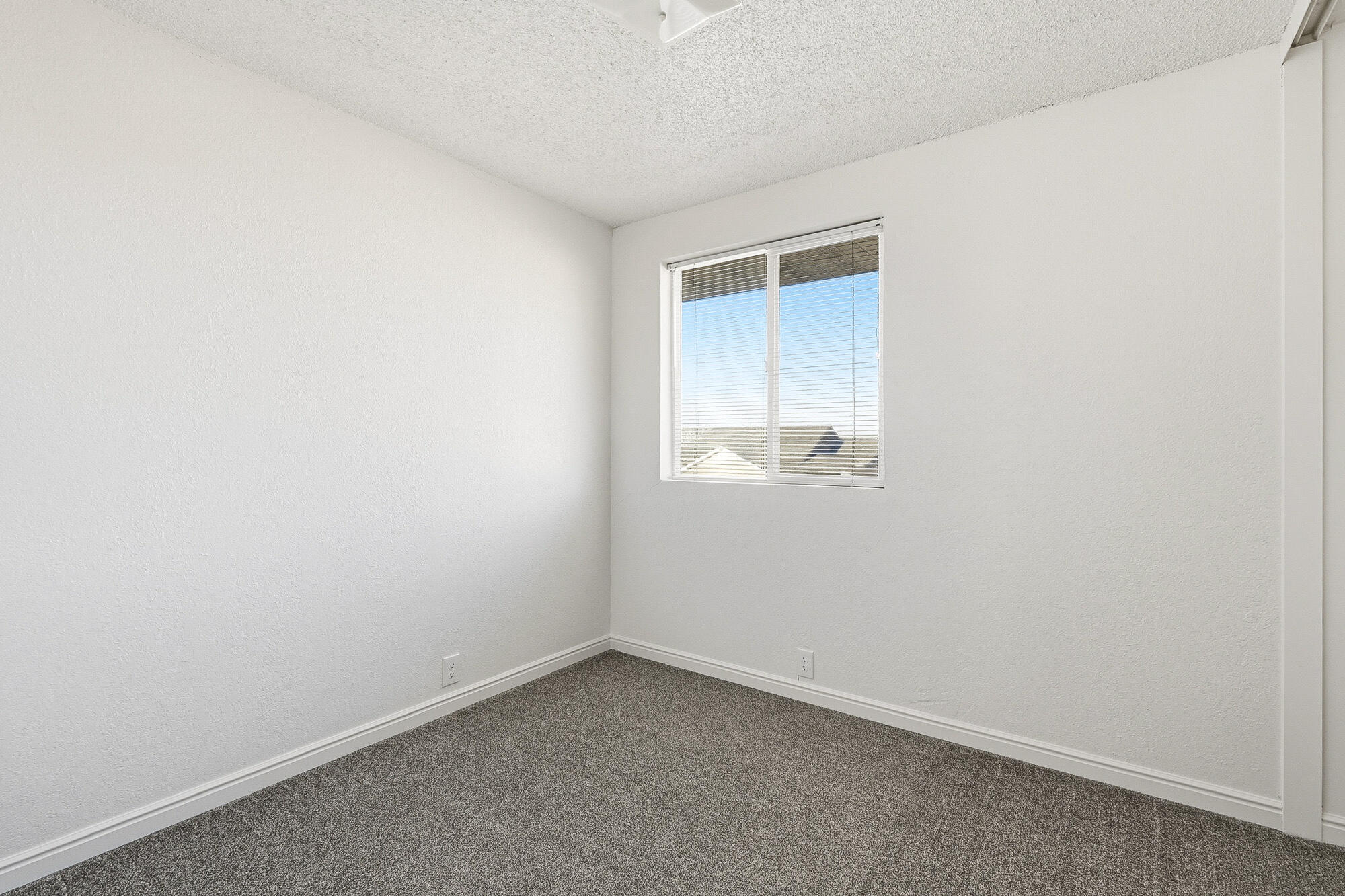 EAST RIDGE - Residential Income