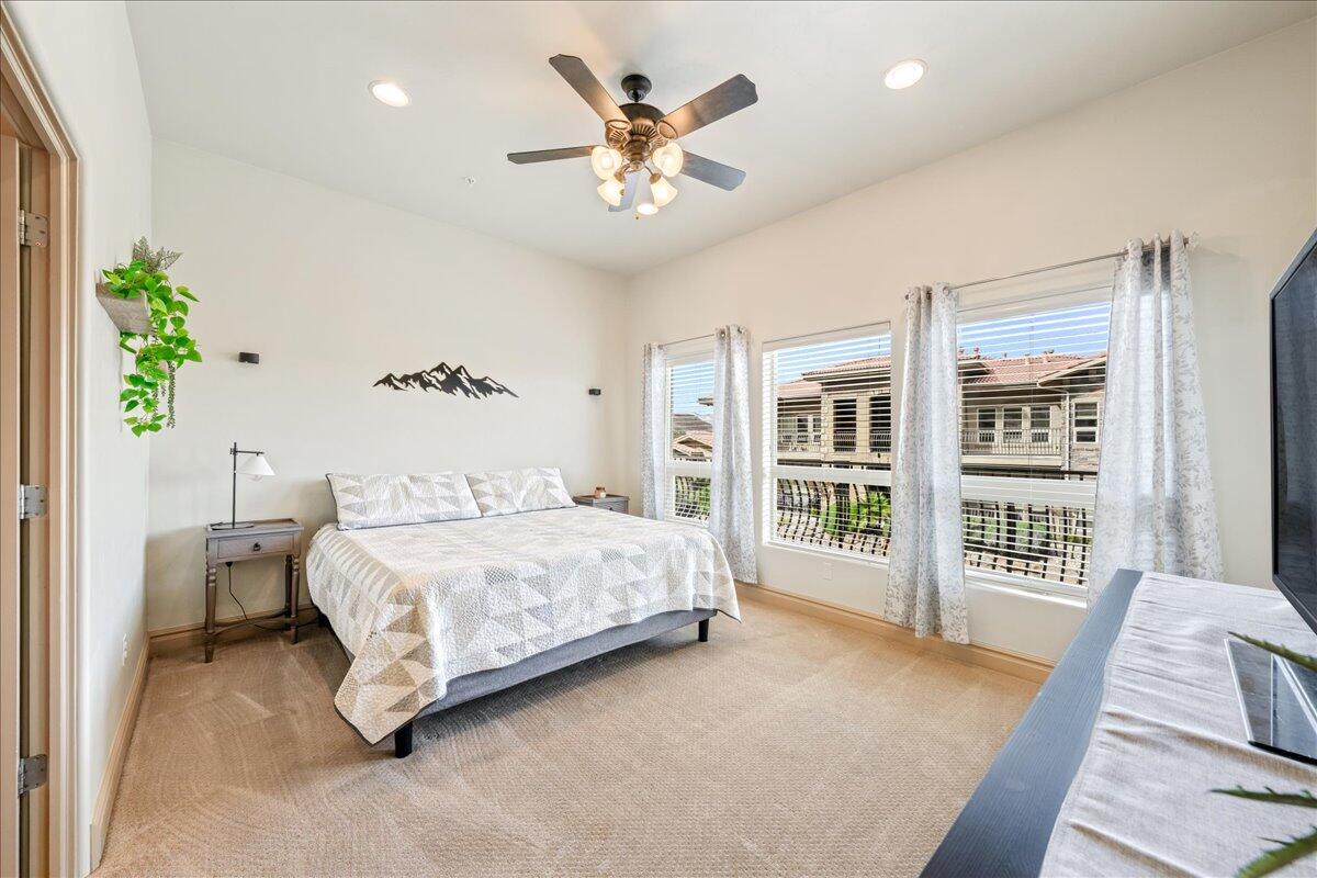 BELLA TERRAZZA AT SUNBROOK - Residential