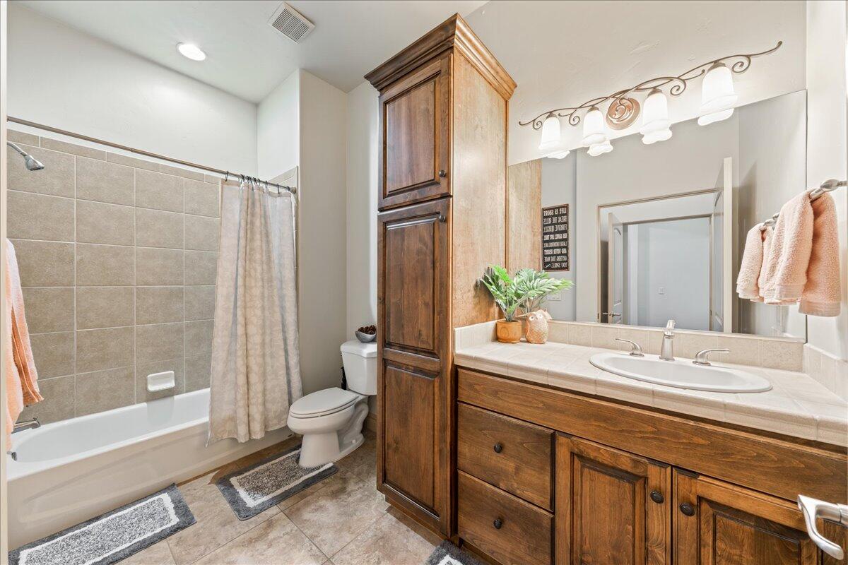 BELLA TERRAZZA AT SUNBROOK - Residential