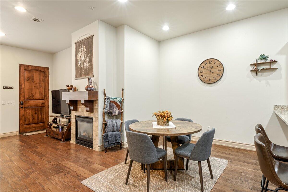 BELLA TERRAZZA AT SUNBROOK - Residential