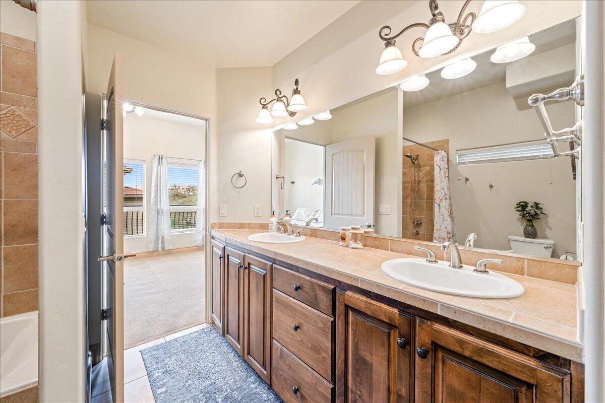 BELLA TERRAZZA AT SUNBROOK - Residential