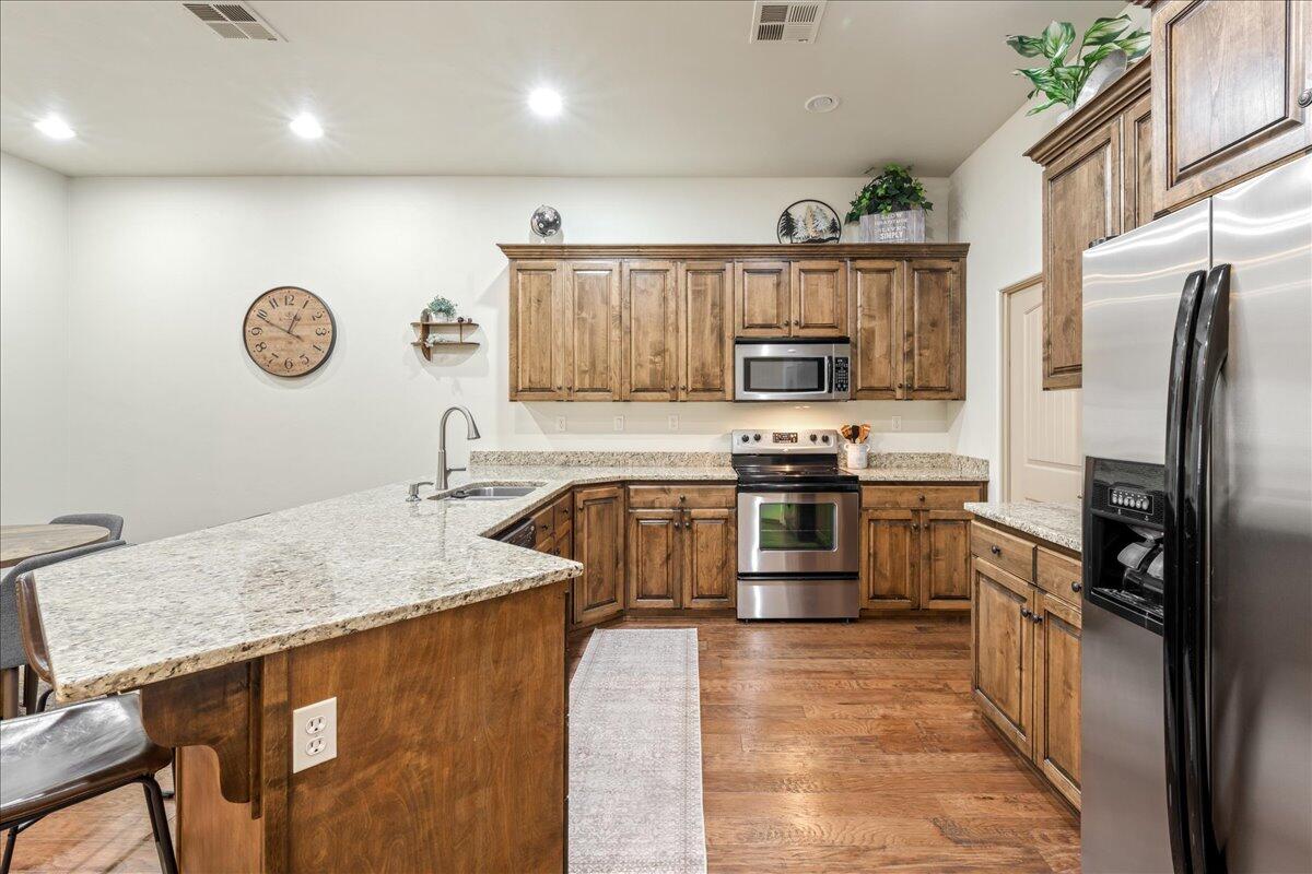 BELLA TERRAZZA AT SUNBROOK - Residential