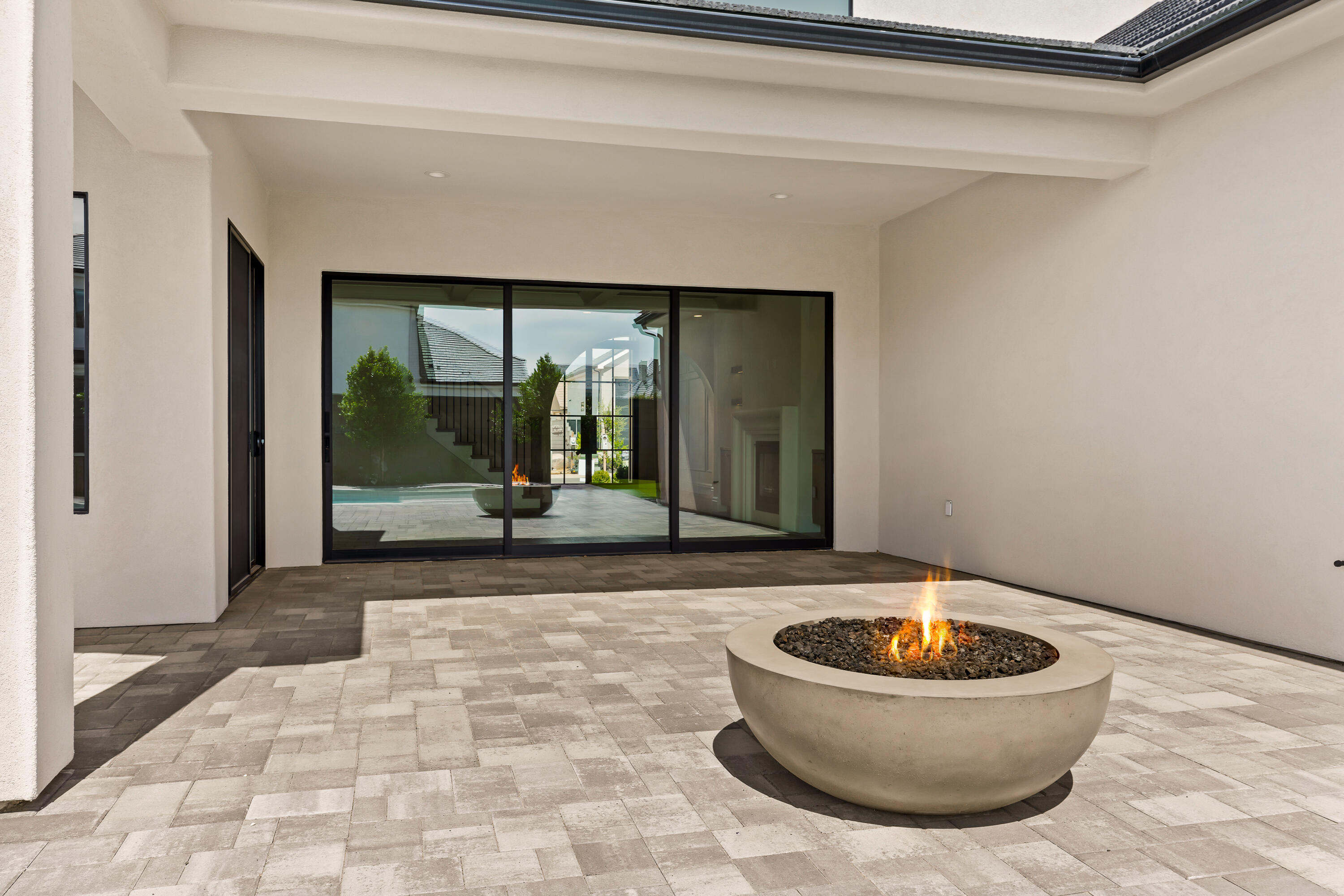 QUEENSRIDGE - Residential