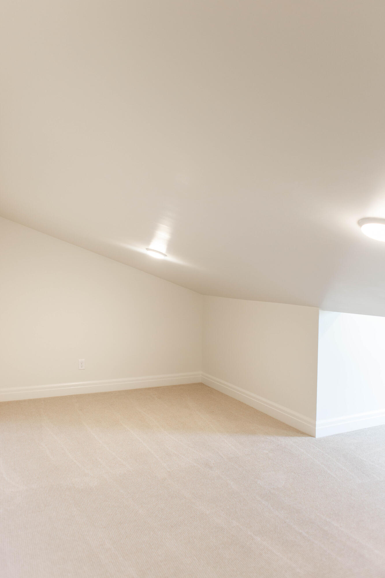 QUEENSRIDGE - Residential