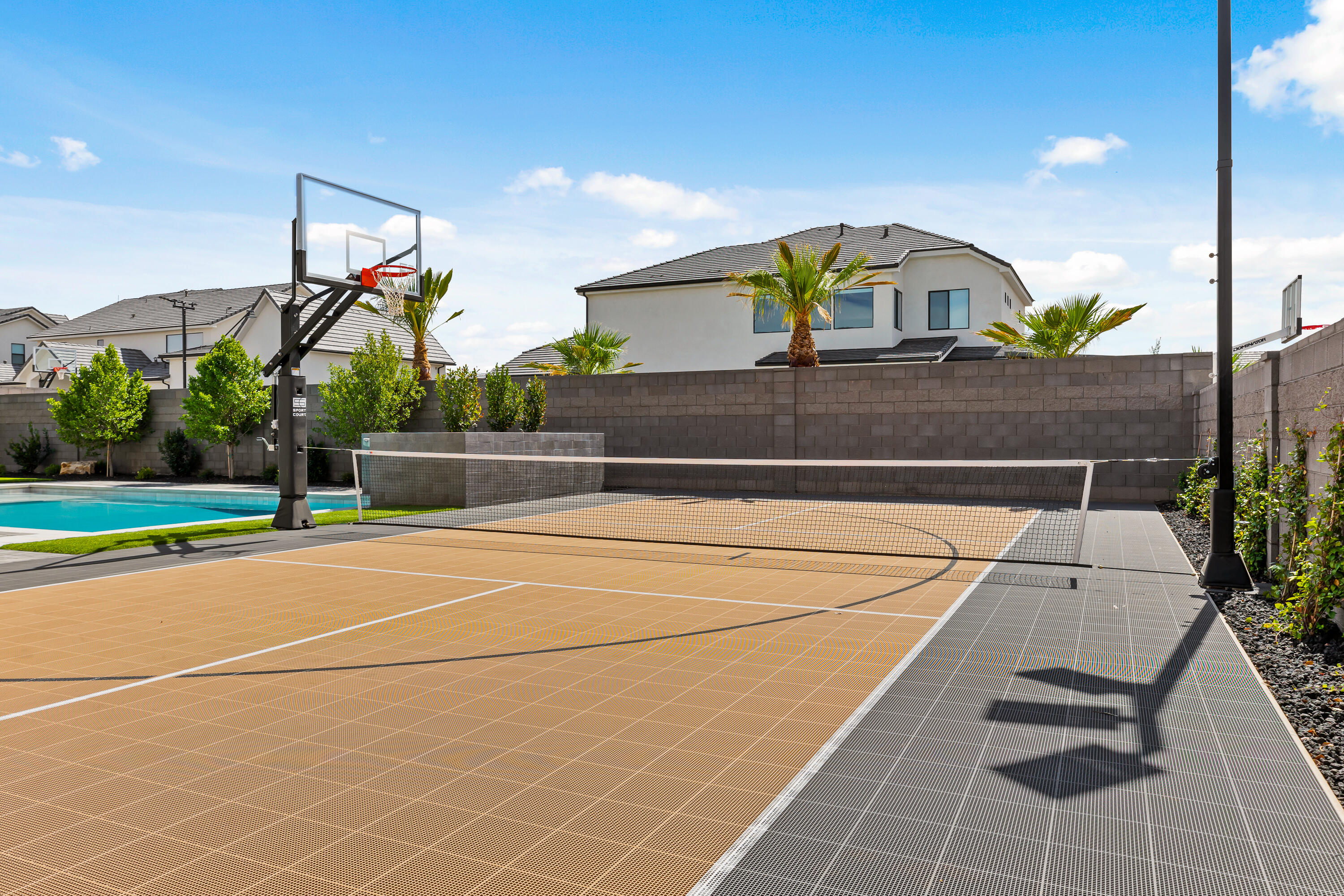 QUEENSRIDGE - Residential