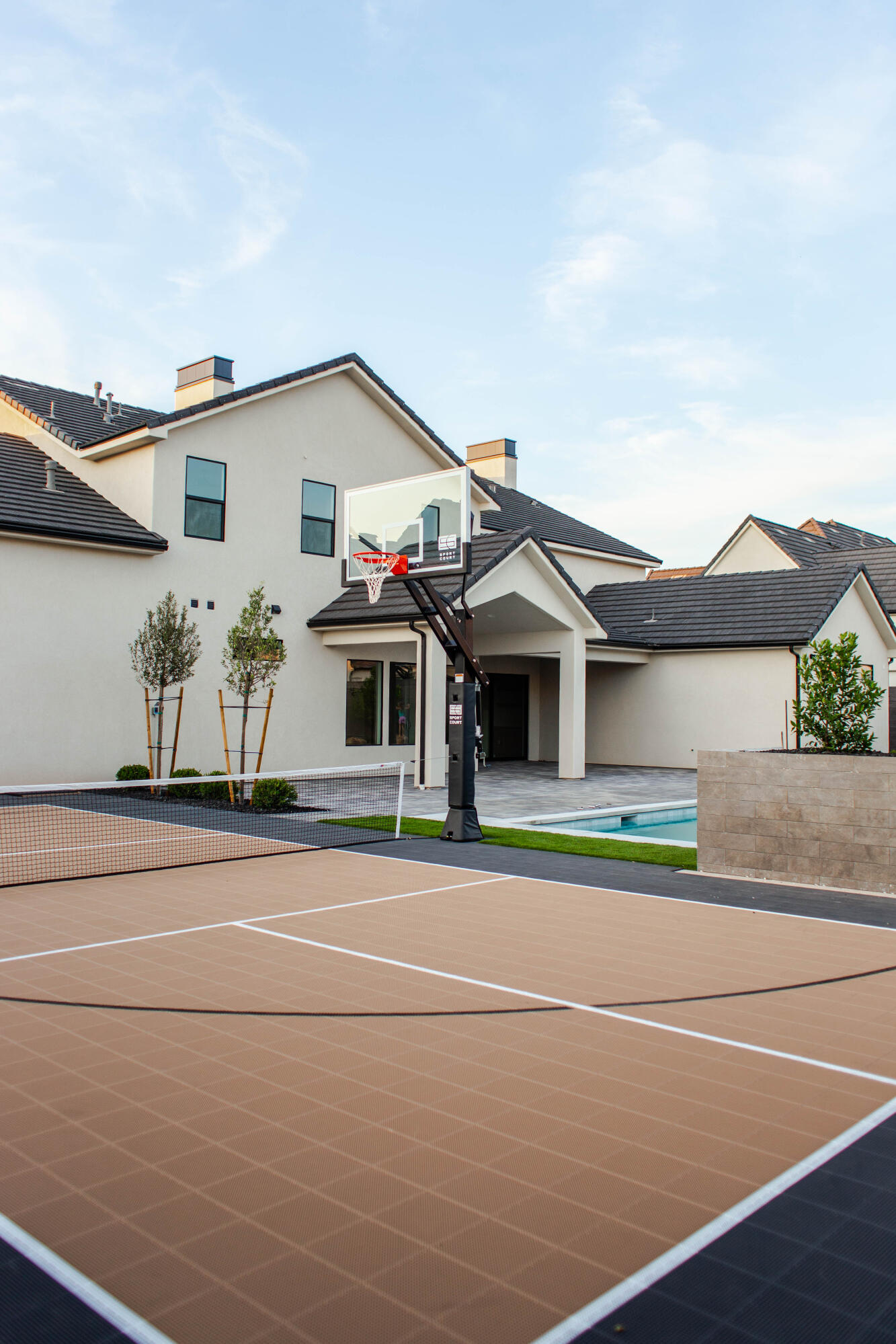 QUEENSRIDGE - Residential