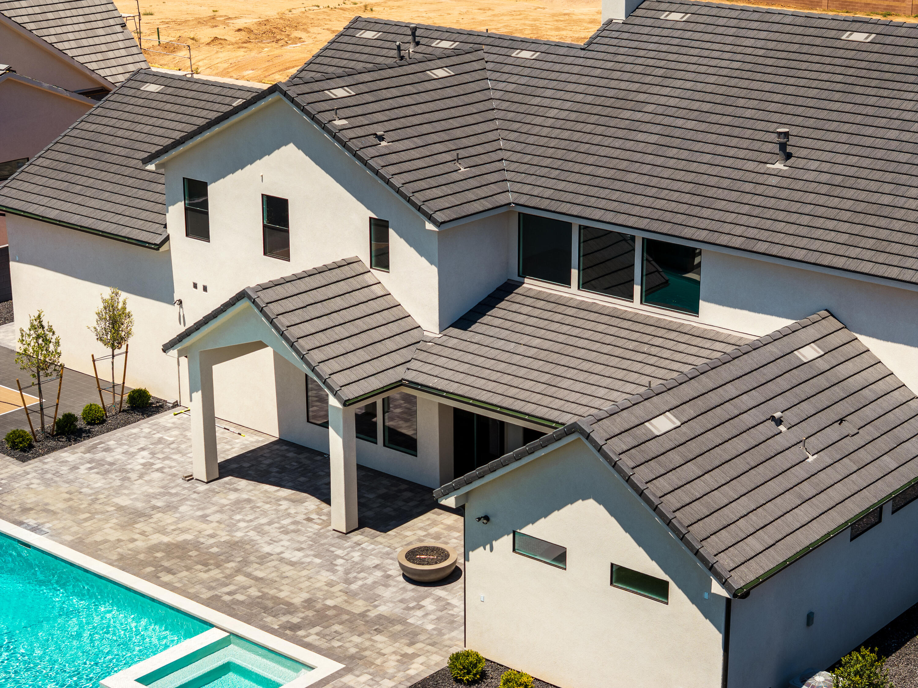 QUEENSRIDGE - Residential