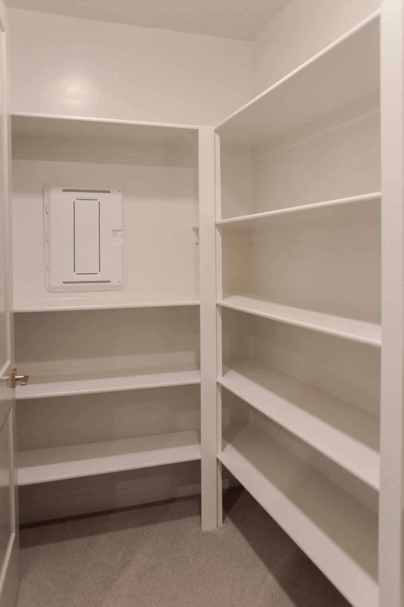 QUEENSRIDGE - Residential