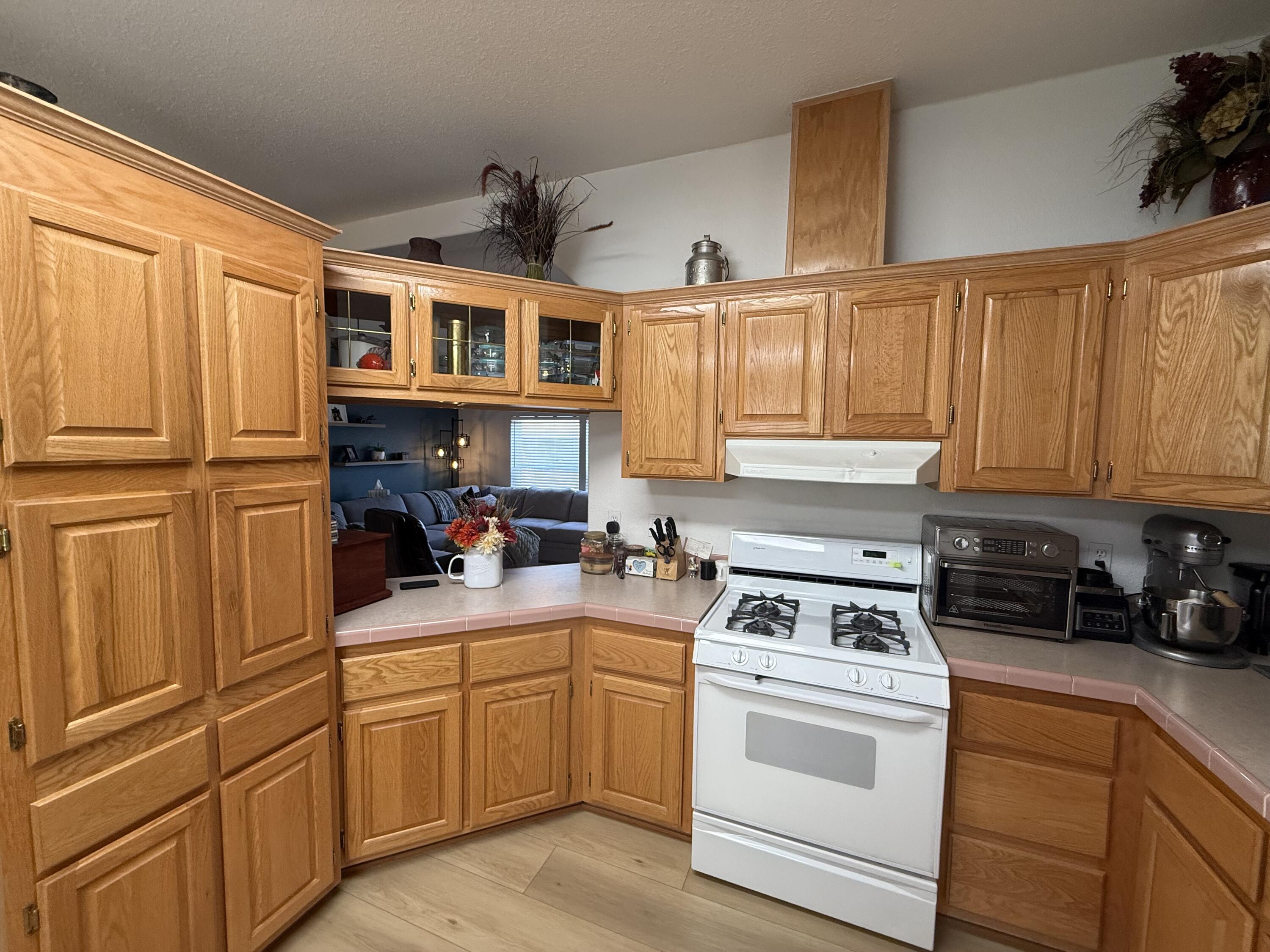 LAVA BLUFF MOBILE HOME PARK - Residential