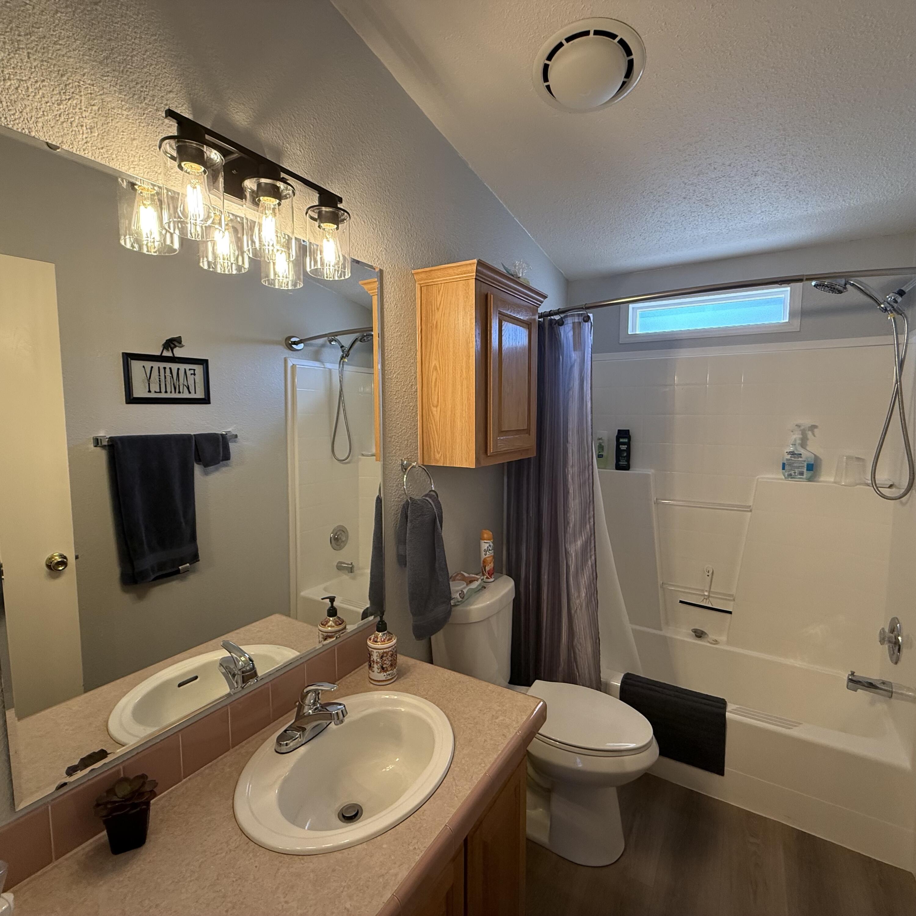 LAVA BLUFF MOBILE HOME PARK - Residential