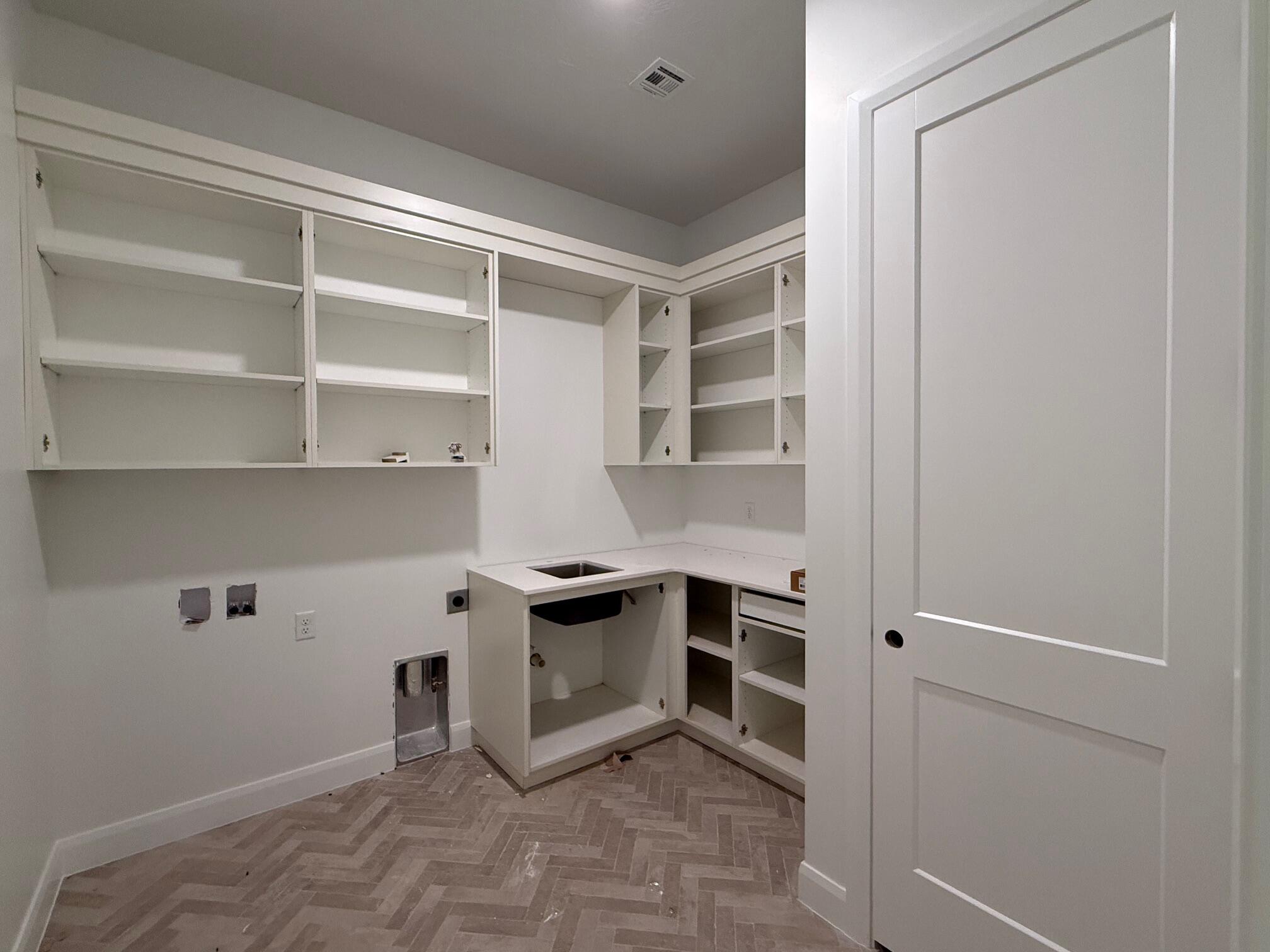 ONYX CANYON - Residential