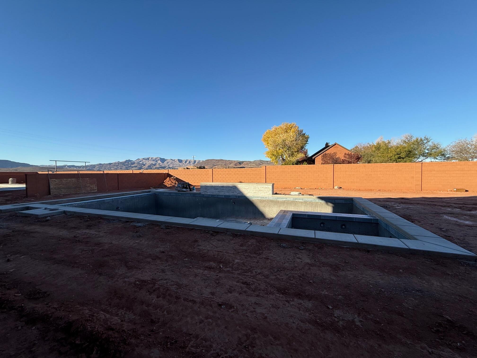 ONYX CANYON - Residential