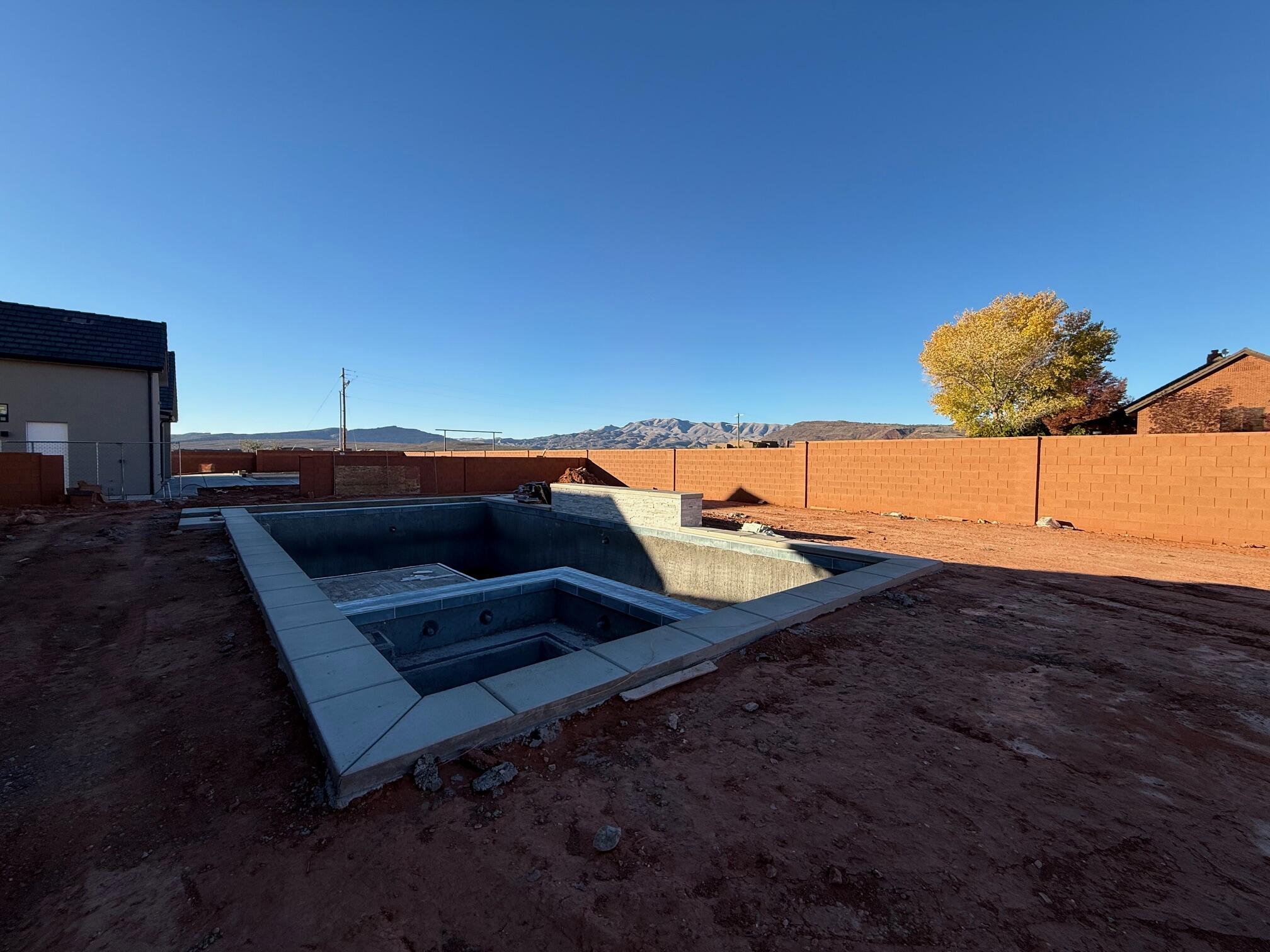 ONYX CANYON - Residential