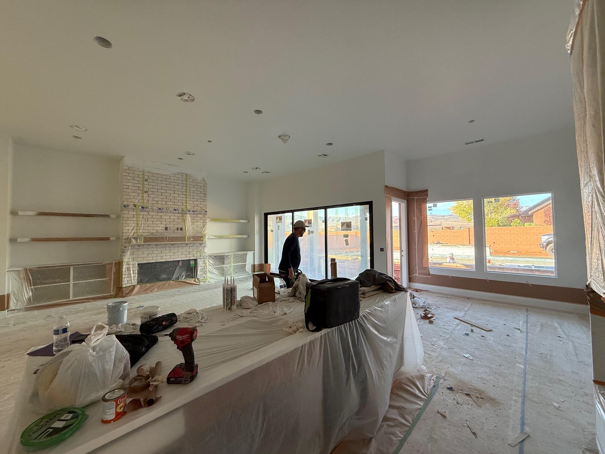 ONYX CANYON - Residential