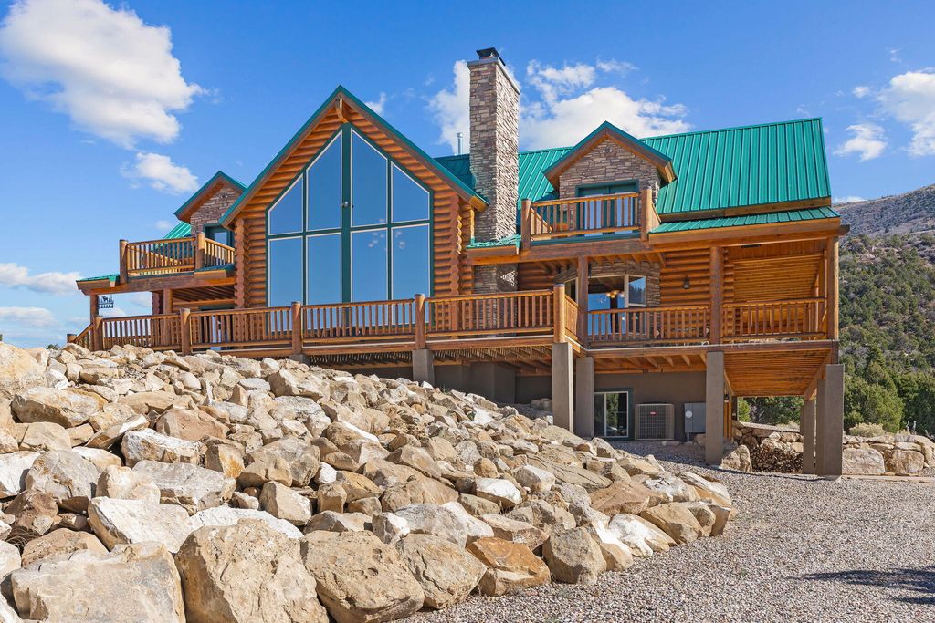 Photo of 2015 S High Juniper DR, Cedar City, UT 84720 (MLS # 26-271758)