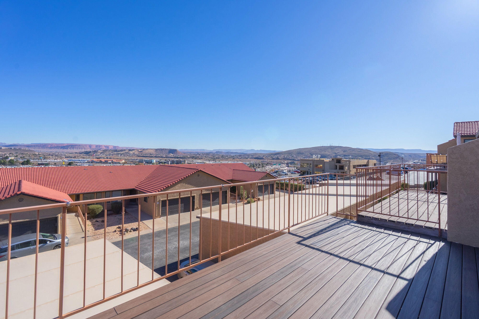 GARDENS SOUTH CONDOS - Residential