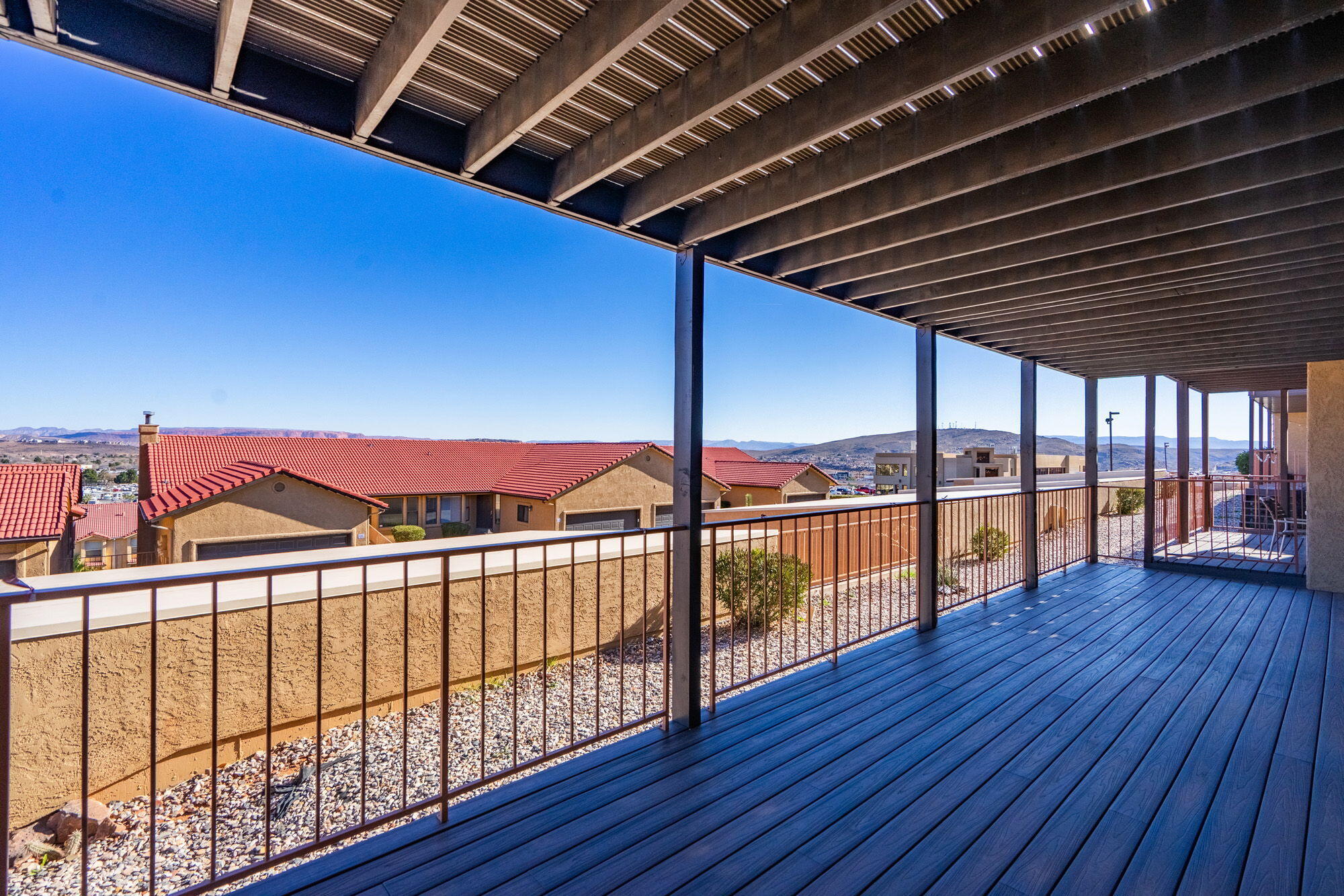 GARDENS SOUTH CONDOS - Residential