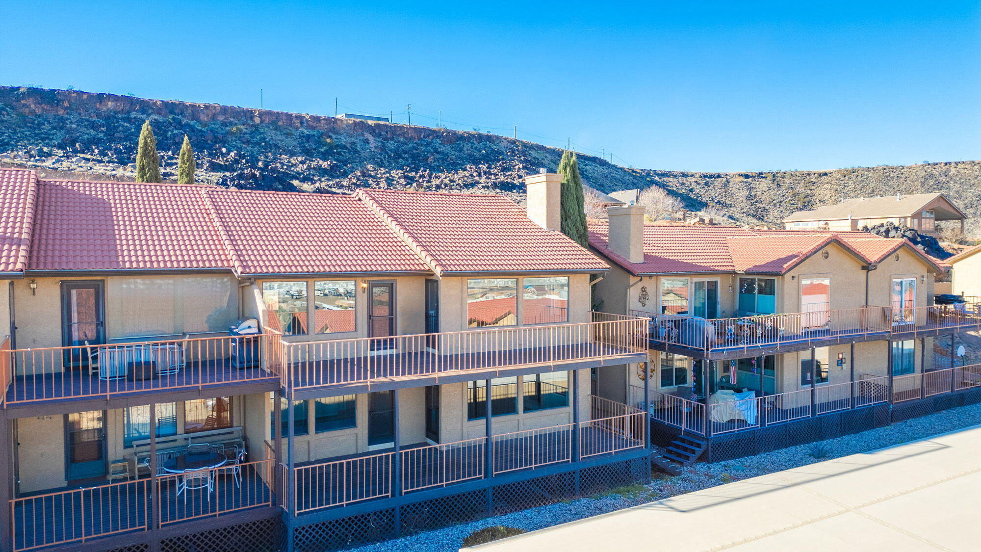 GARDENS SOUTH CONDOS - Residential