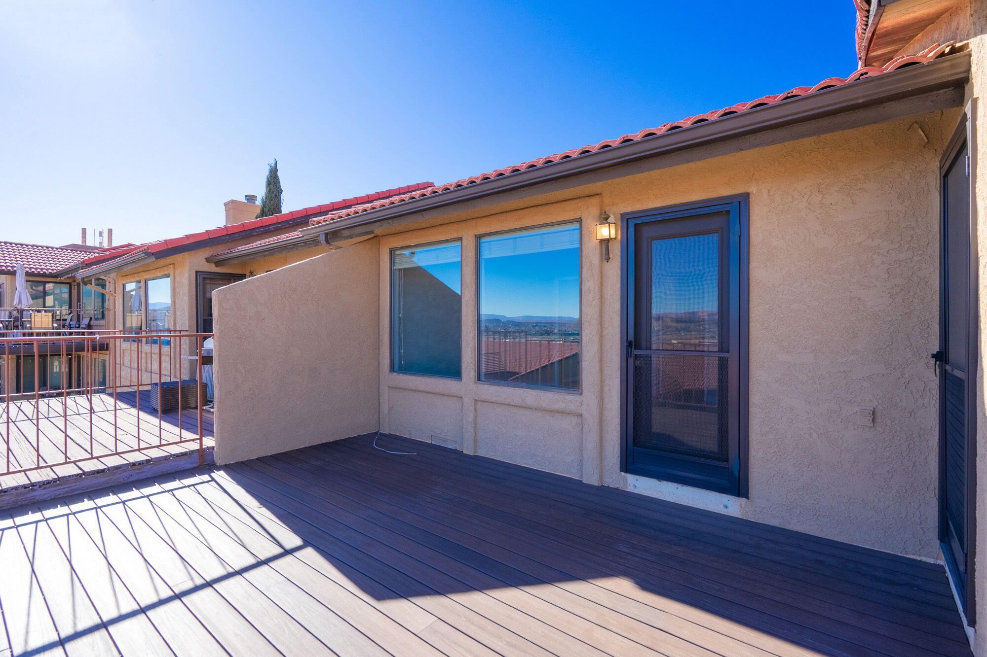 GARDENS SOUTH CONDOS - Residential