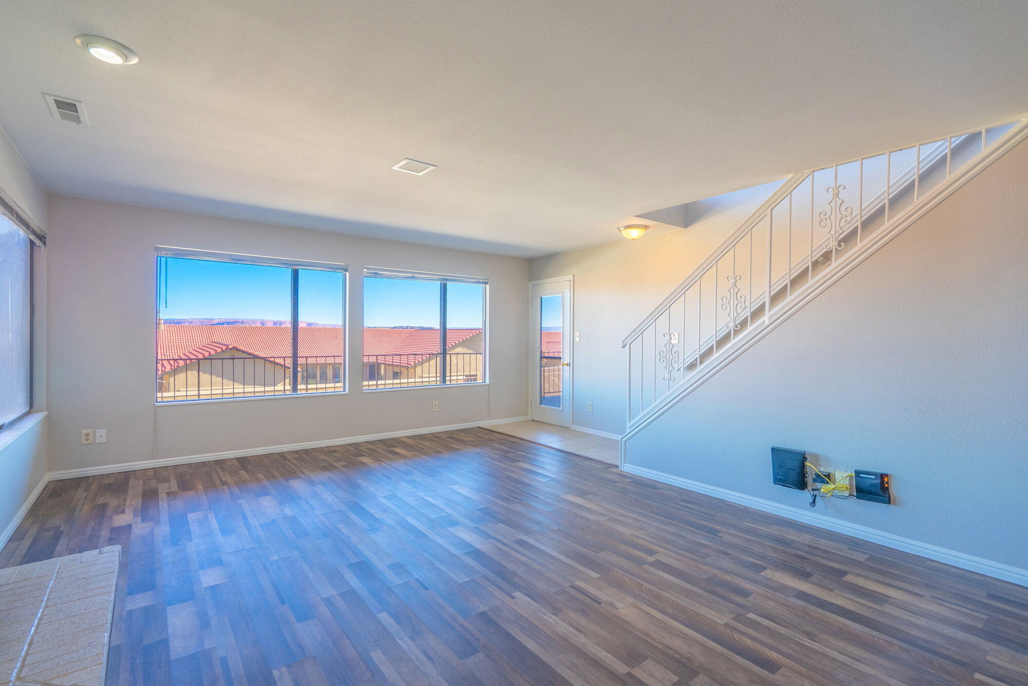 GARDENS SOUTH CONDOS - Residential