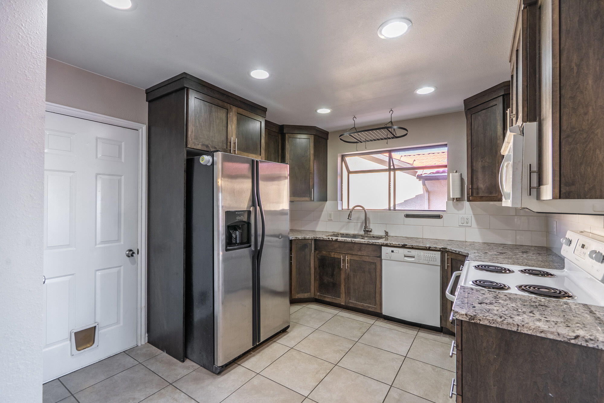 GARDENS SOUTH CONDOS - Residential