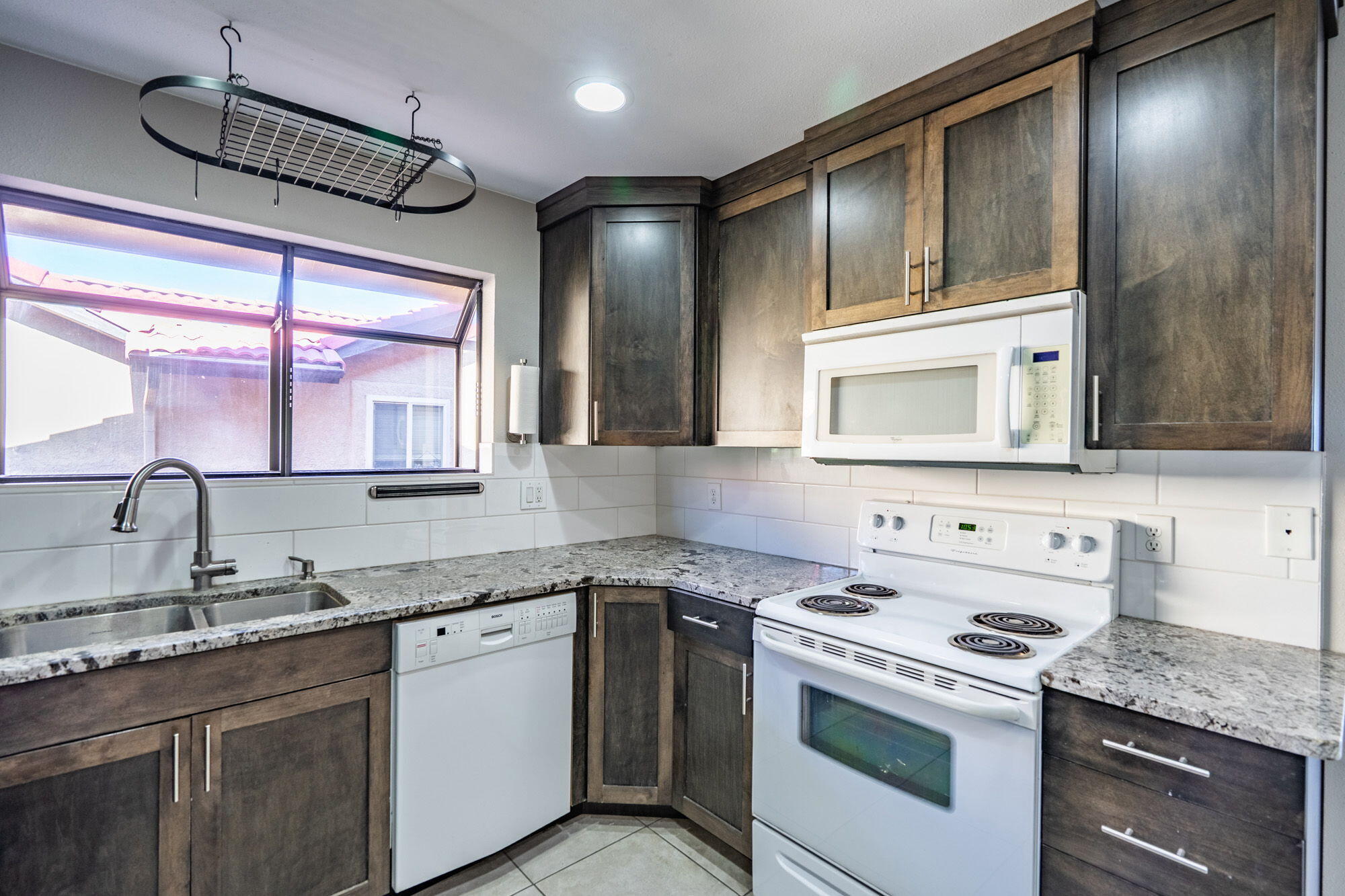 GARDENS SOUTH CONDOS - Residential