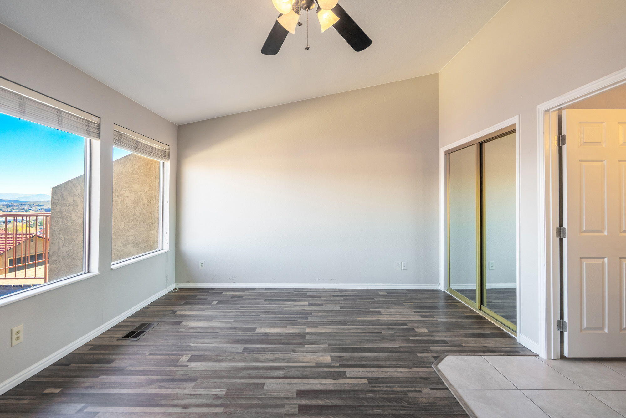 GARDENS SOUTH CONDOS - Residential