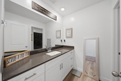 Tiny photo for 1556 S STAR SPRINGS DR, Washington, UT 84780 (MLS # 26-273409)