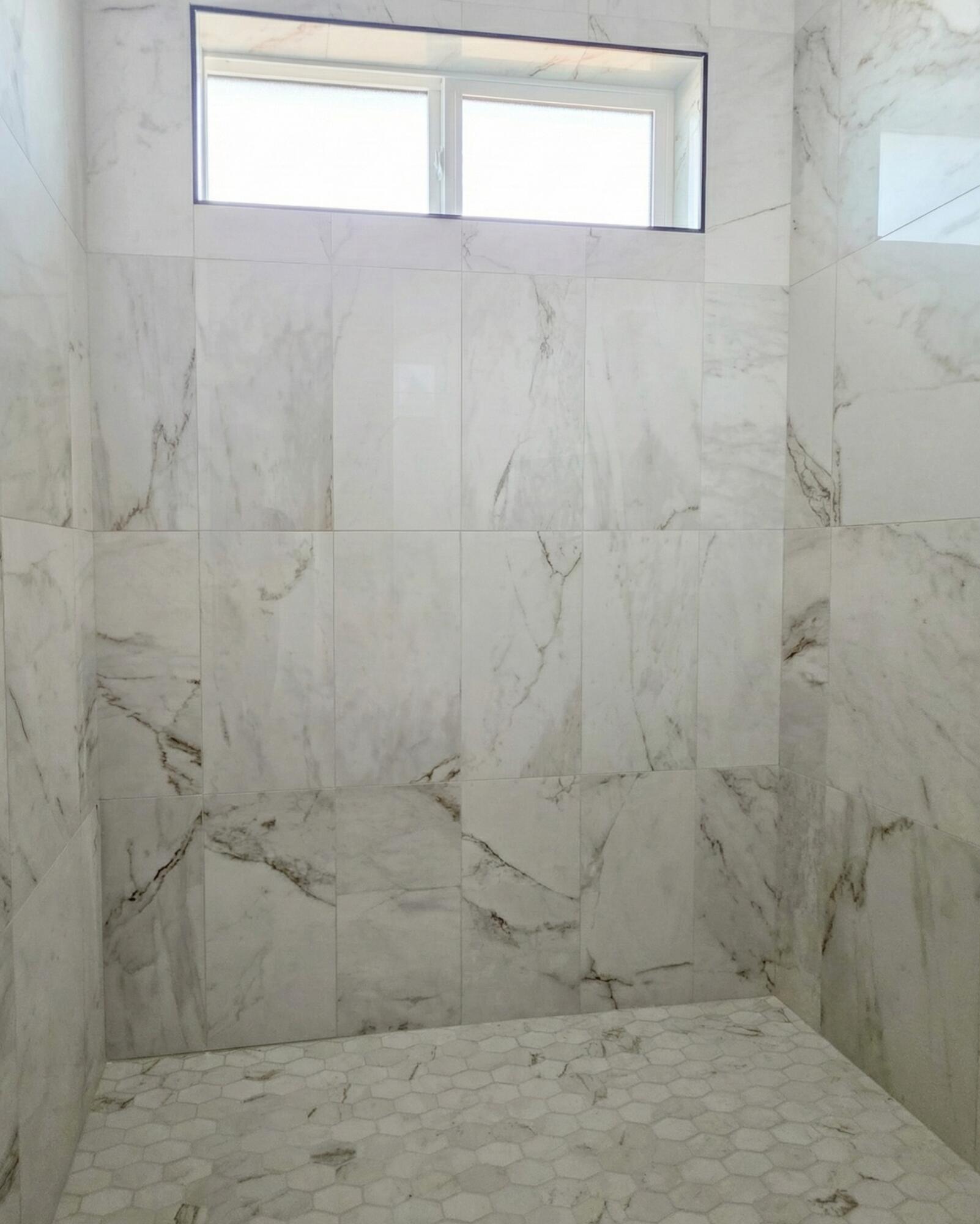 PEREGRINE POINTE WEST - Residential