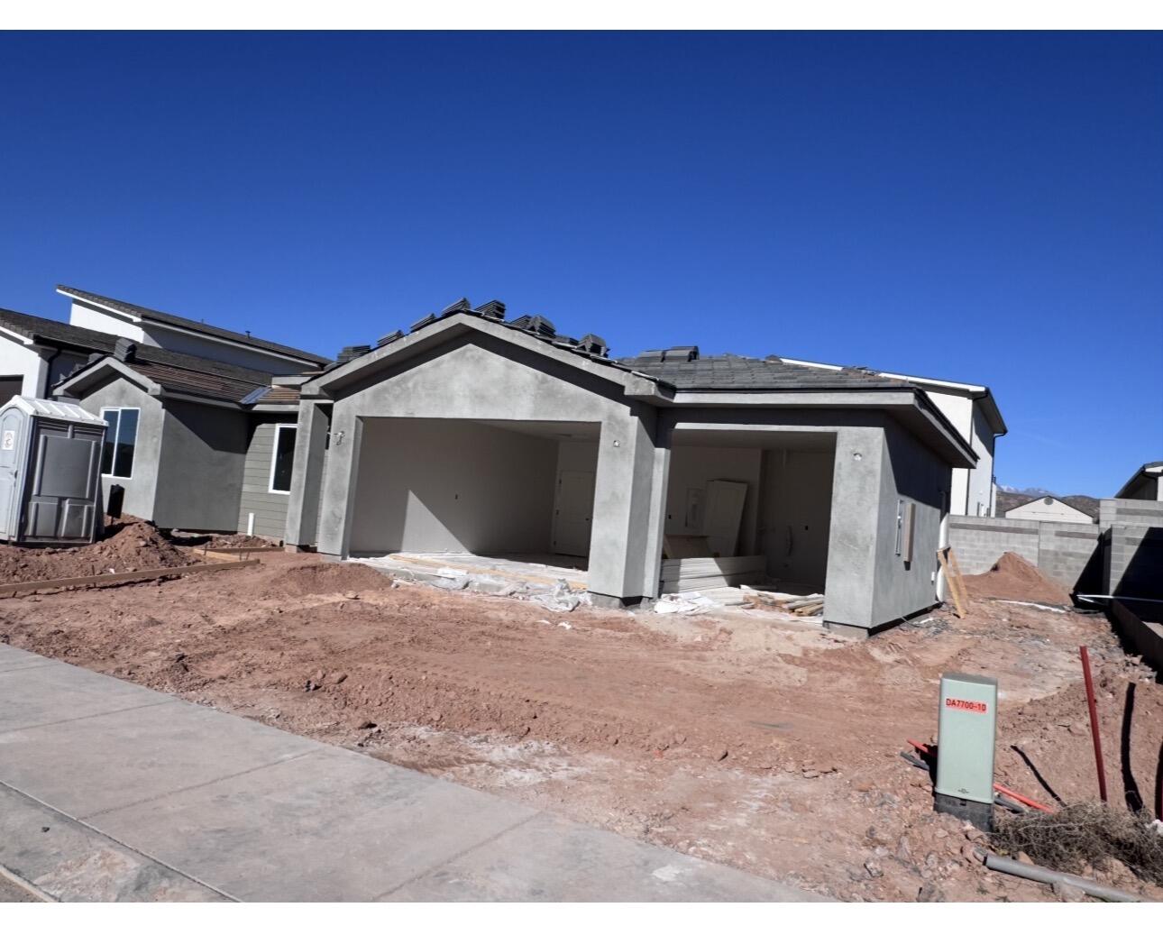 PEREGRINE POINTE WEST - Residential