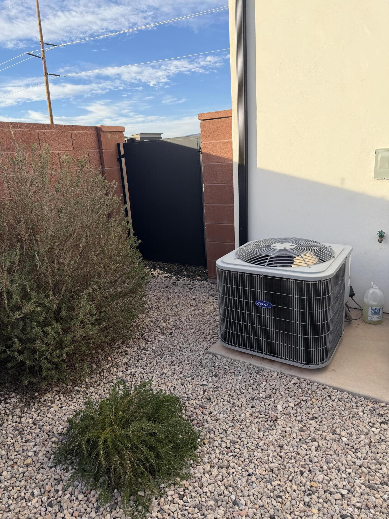 DESERT RIDGE - Residential