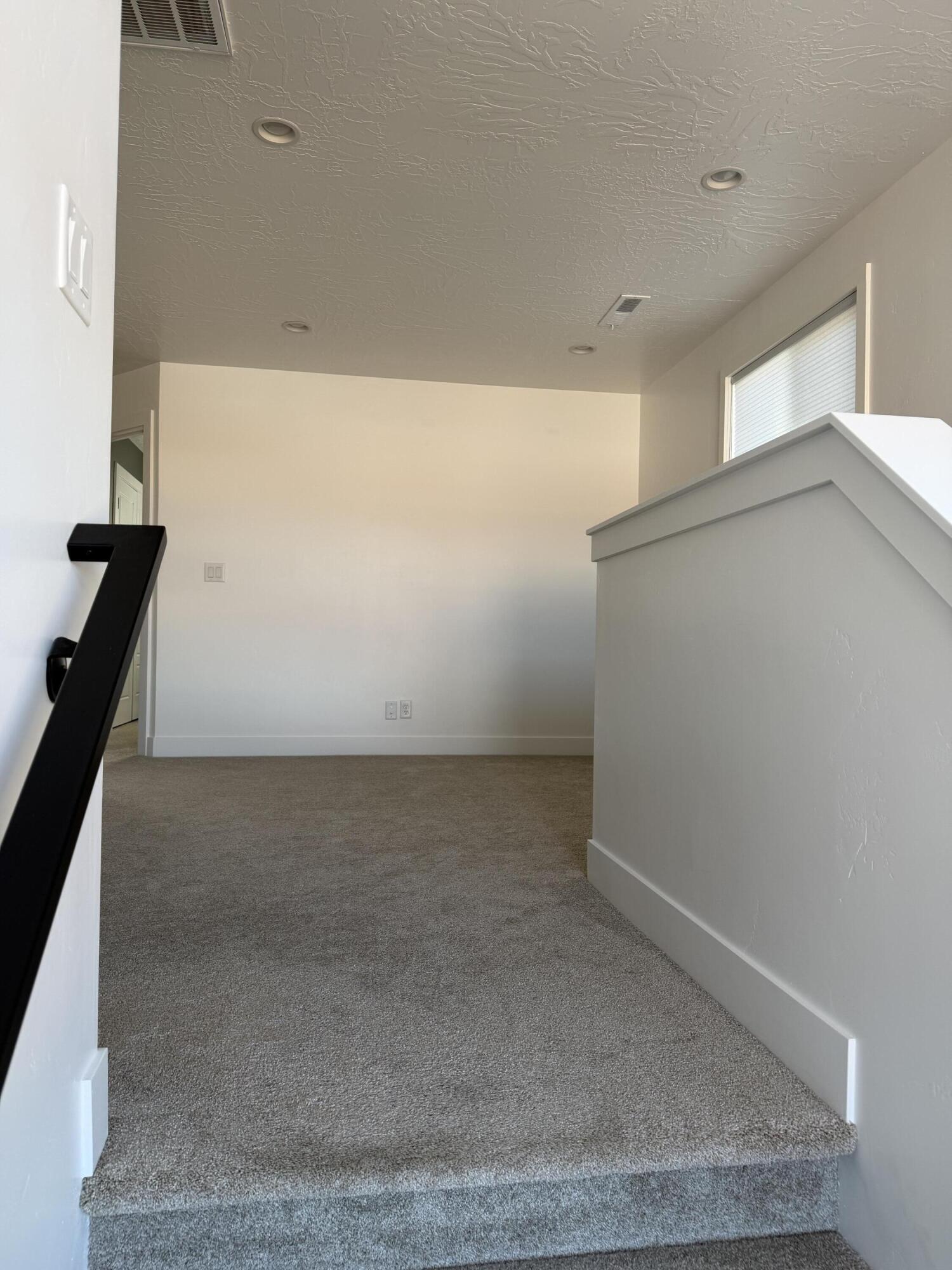 DESERT RIDGE - Residential