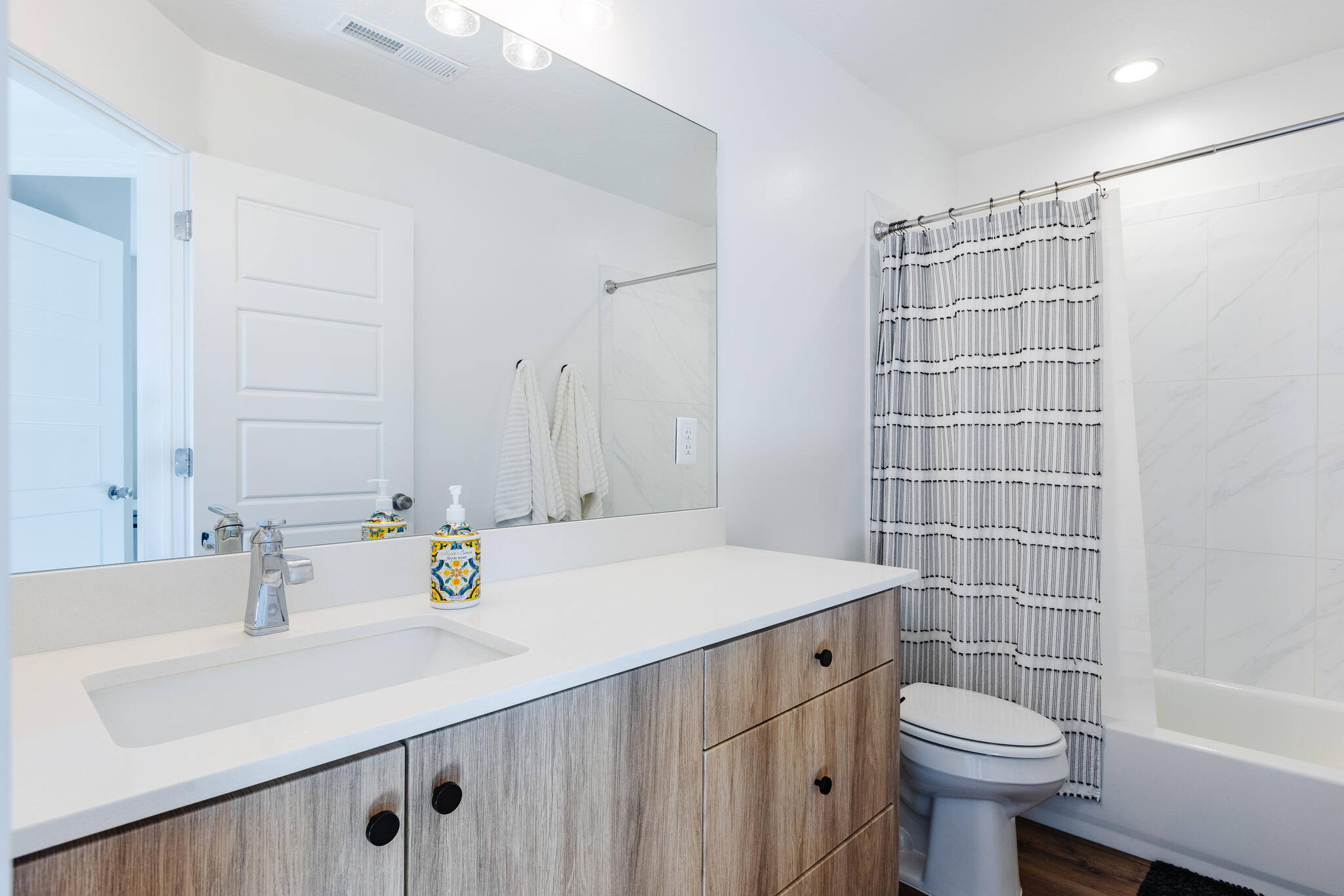 DESERT RIDGE - Residential