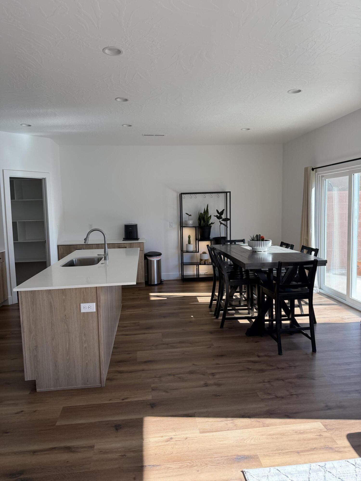 DESERT RIDGE - Residential