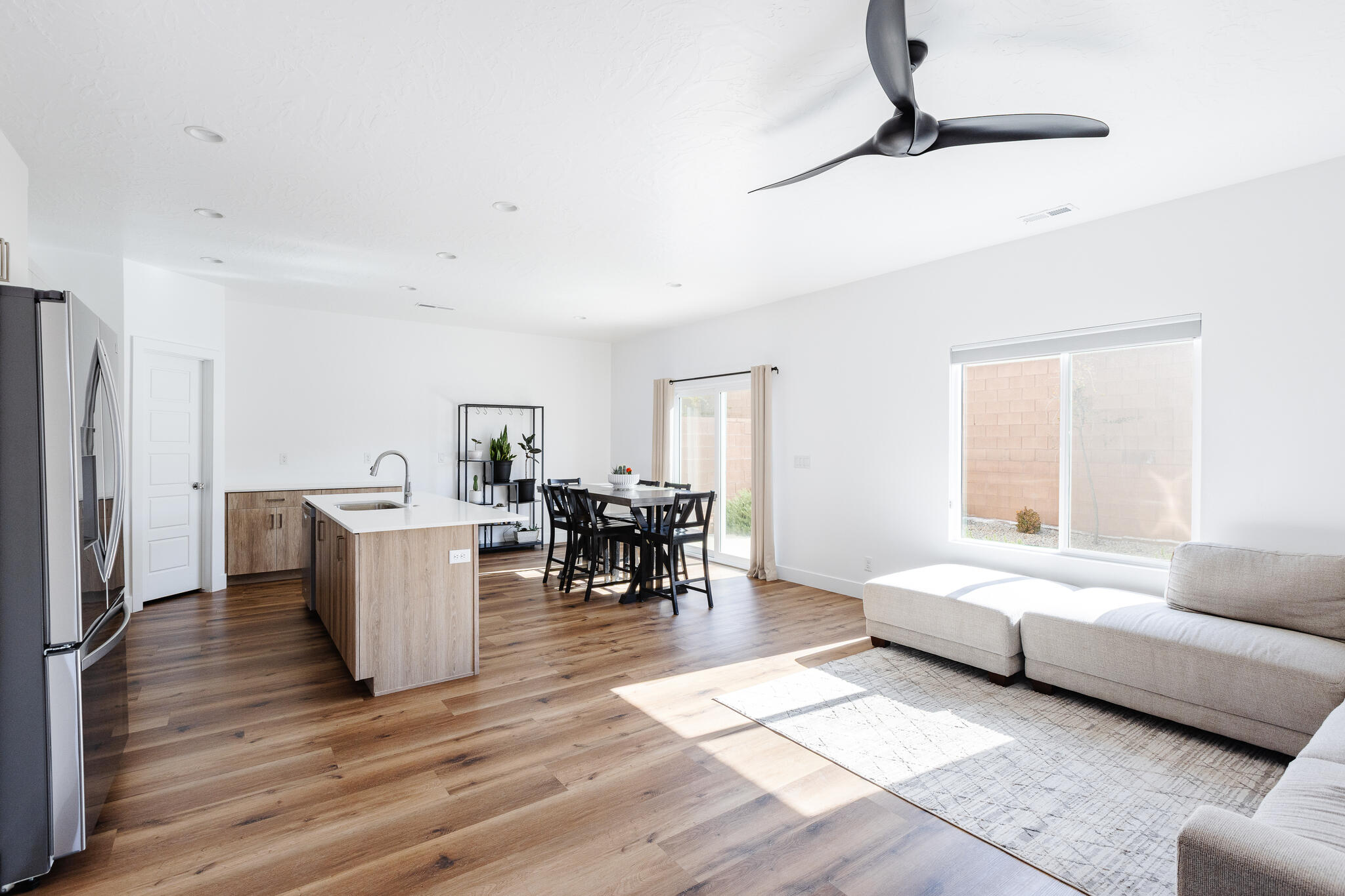 DESERT RIDGE - Residential