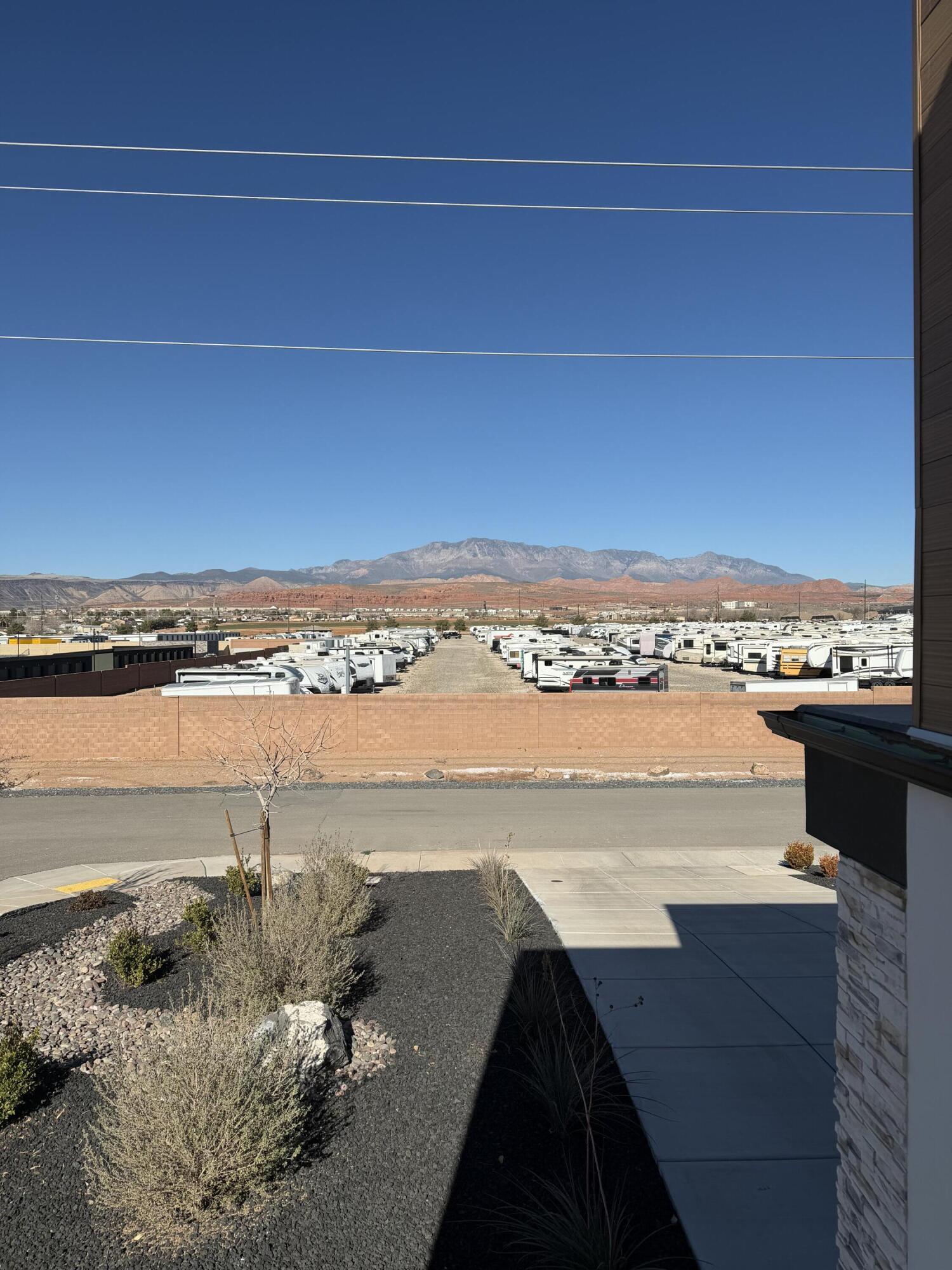 DESERT RIDGE - Residential