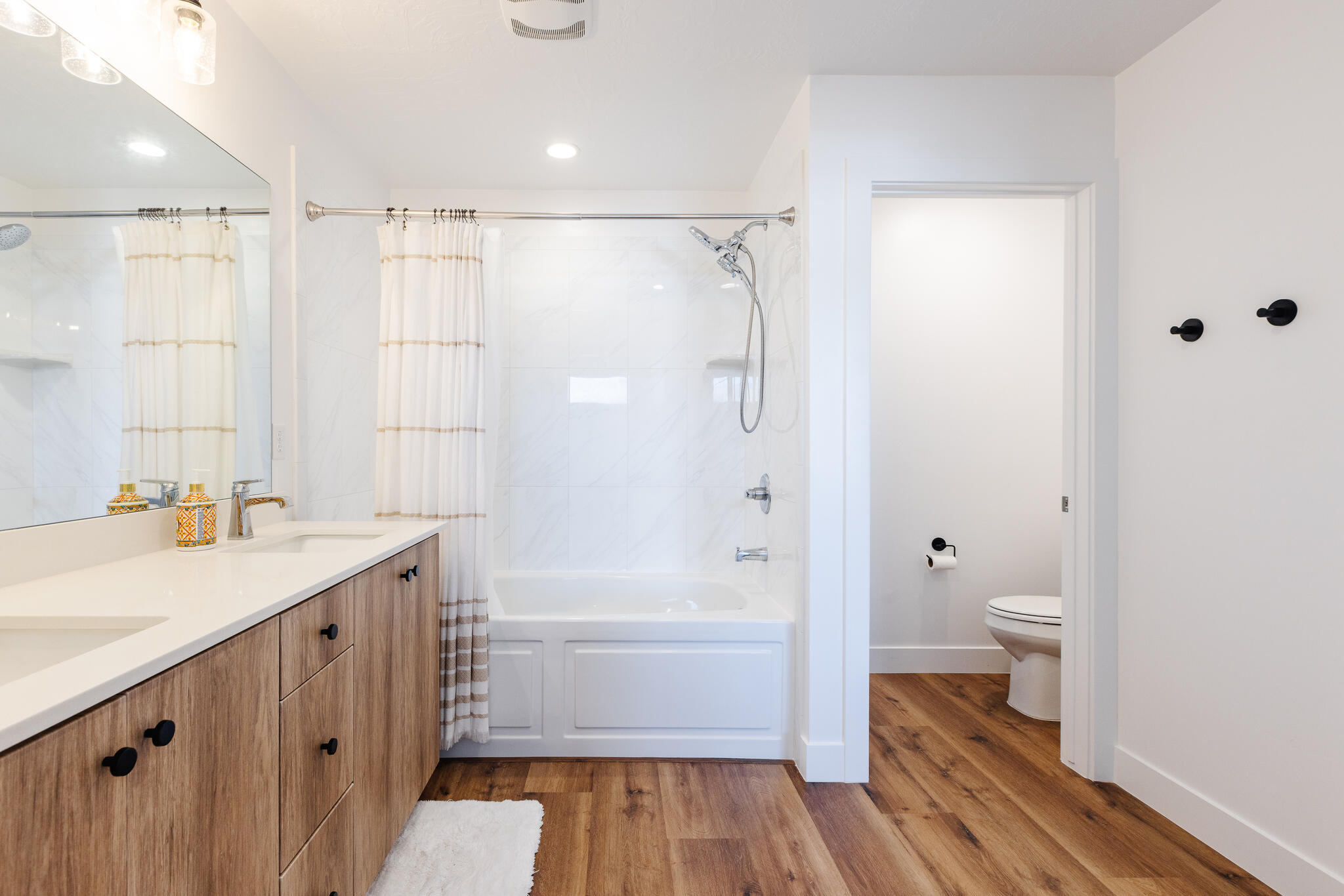 DESERT RIDGE - Residential