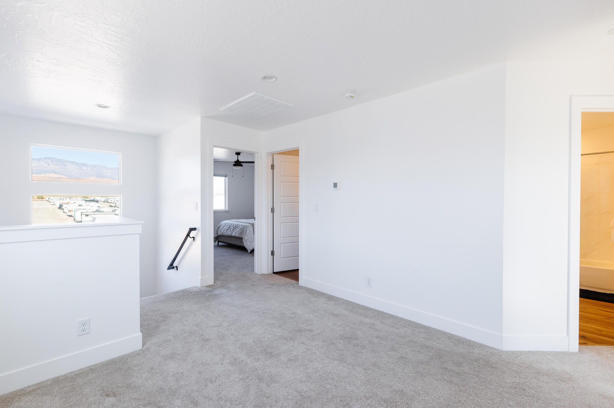 DESERT RIDGE - Residential