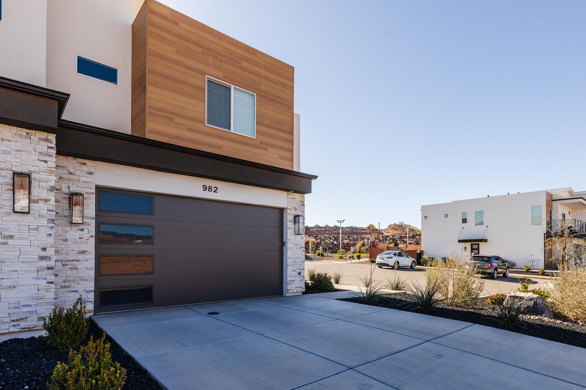DESERT RIDGE - Residential